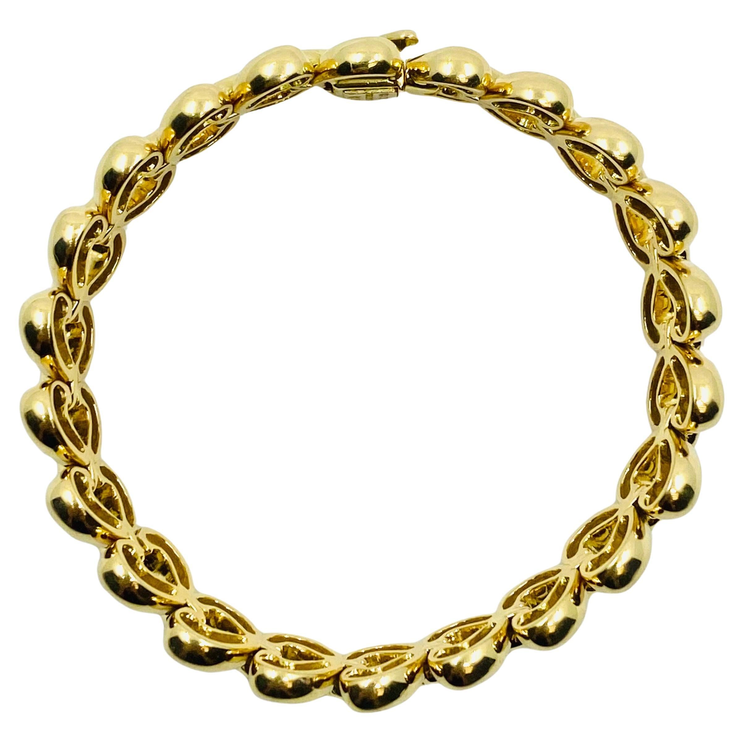 Women's Van Cleef & Arpels 18k Gold Heart-Shaped Bracelet For Sale