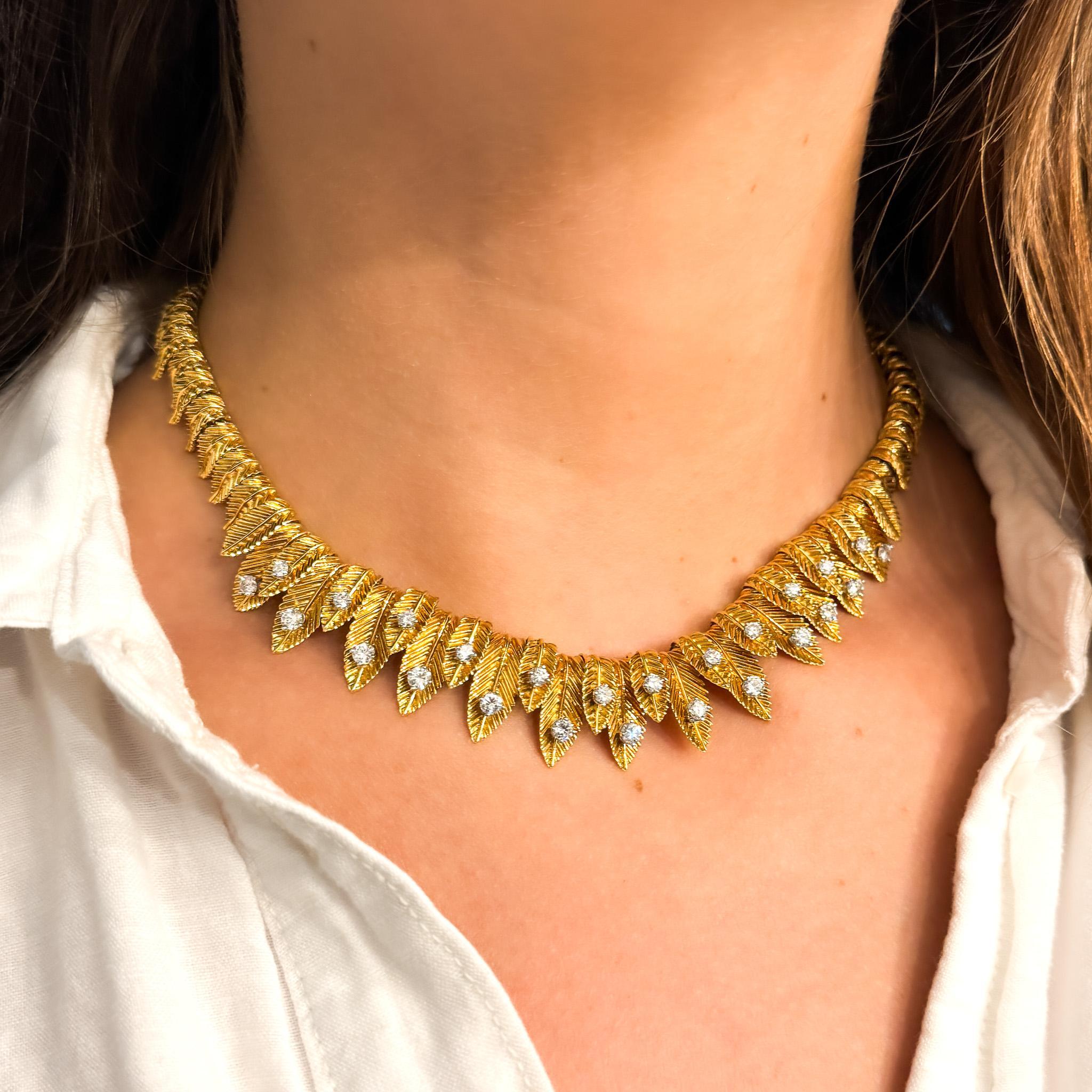 Van Cleef & Arpels, collana girocollo vintage retrò con diamanti e foglie in oro 18 carati in vendita 8