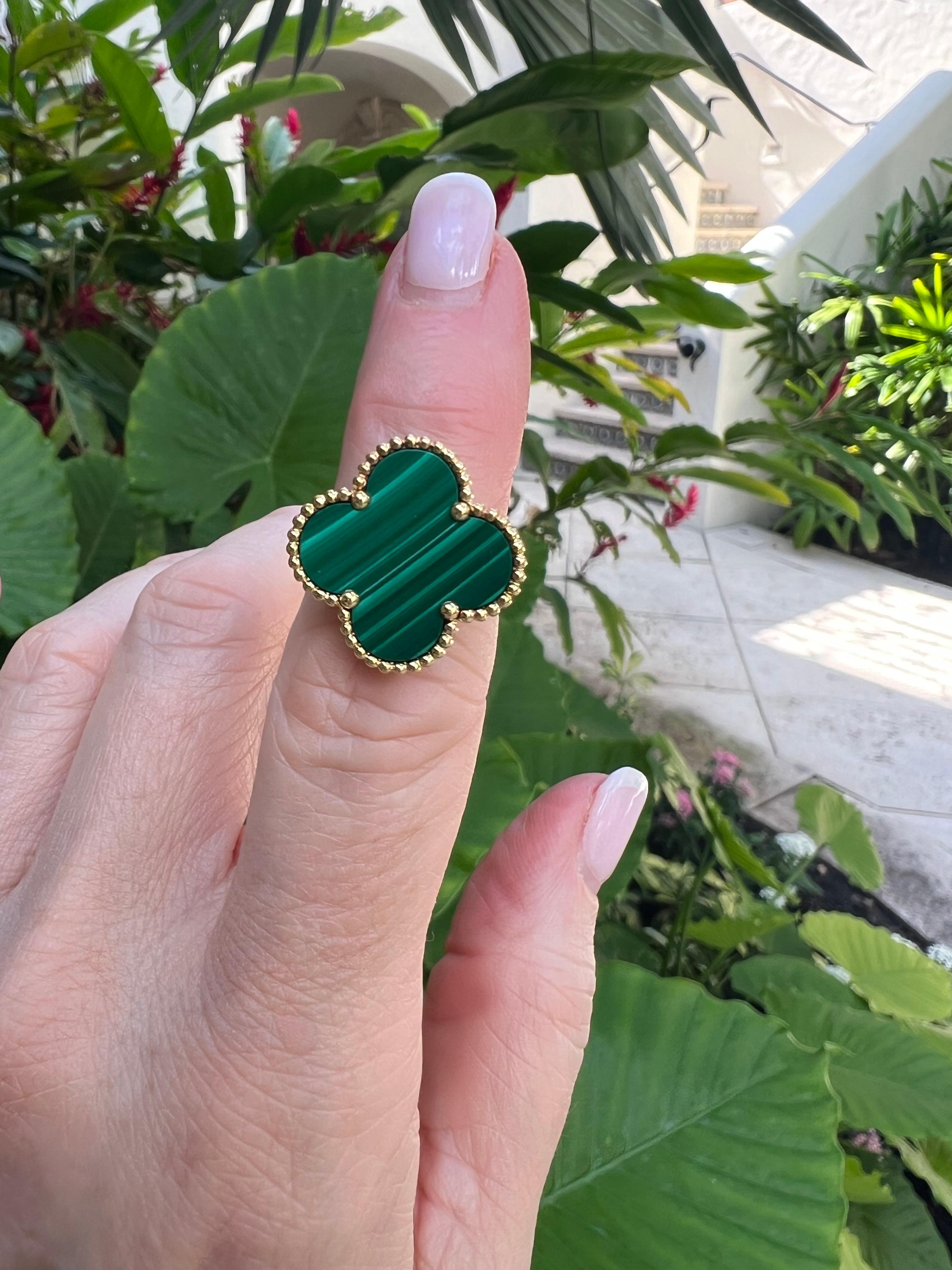Women's or Men's Van Cleef & Arpels 18k Yellow Gold Malachite Magic Alhambra Ring