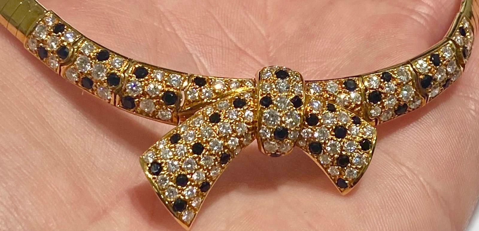 Set di collana e orecchini in oro 18k, onice e diamanti Van Cleef & Arpels in vendita 1