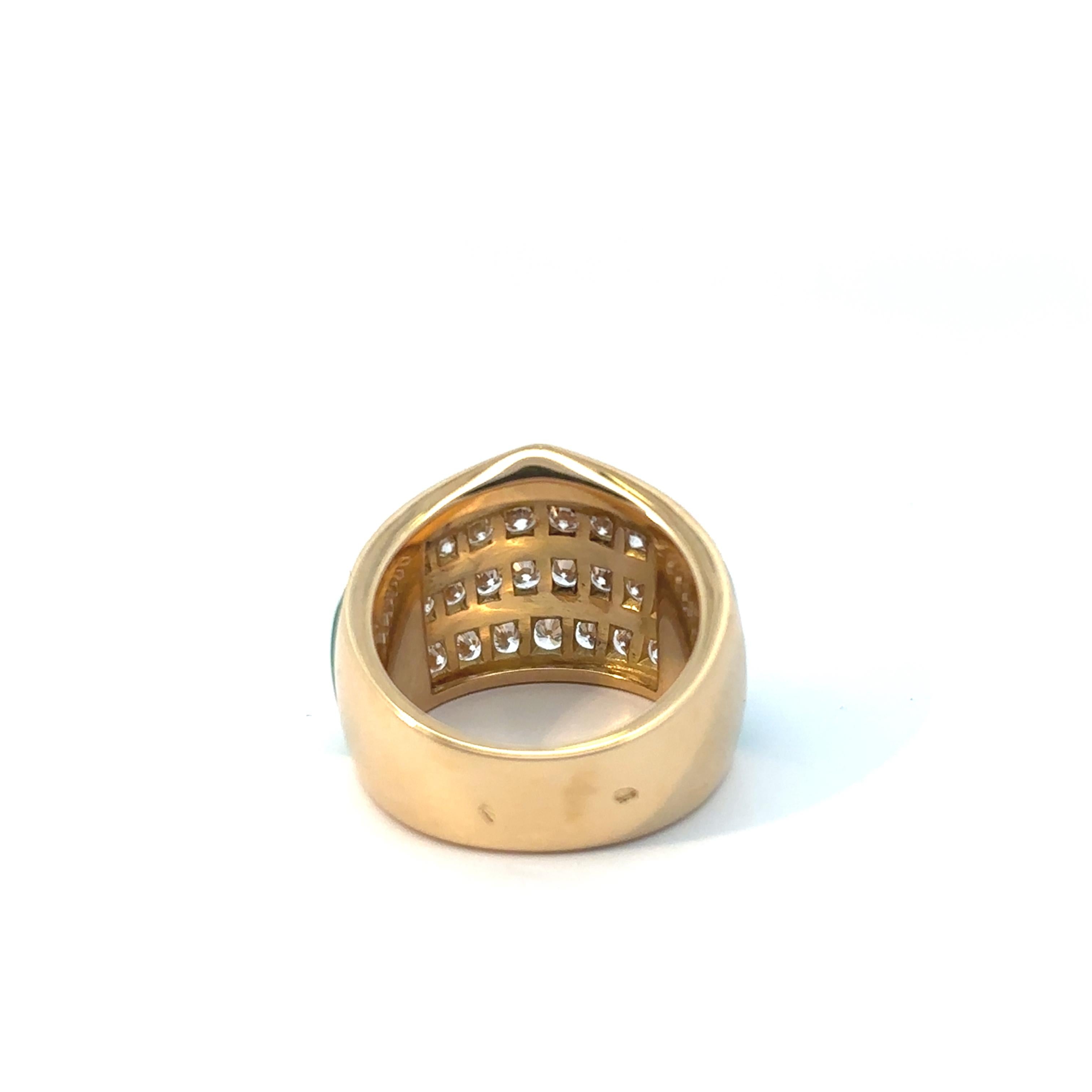 Van Cleef & Arpels 18K Gold Onyx Chrysoprase and Diamond Ring For Sale 8