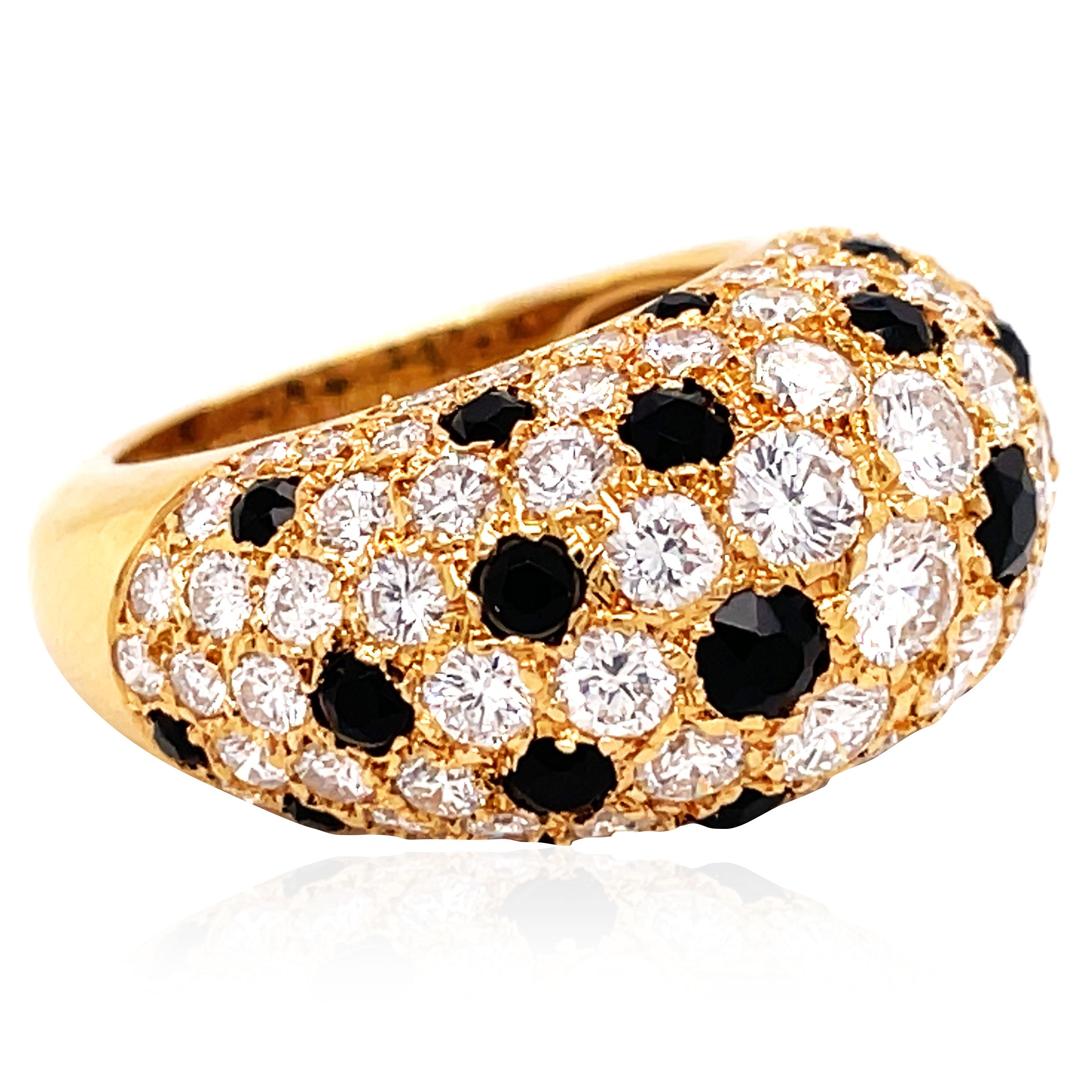 Van Cleef & Arpels, 18K Gold Onyx Diamant Ring (Rundschliff) im Angebot