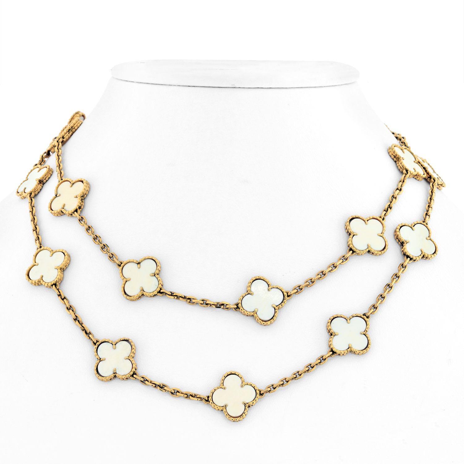 Van Cleef & Arpels 18K Gold Vintage White Coral 20 Motif Alhambra Chain Necklace In Excellent Condition For Sale In New York, NY