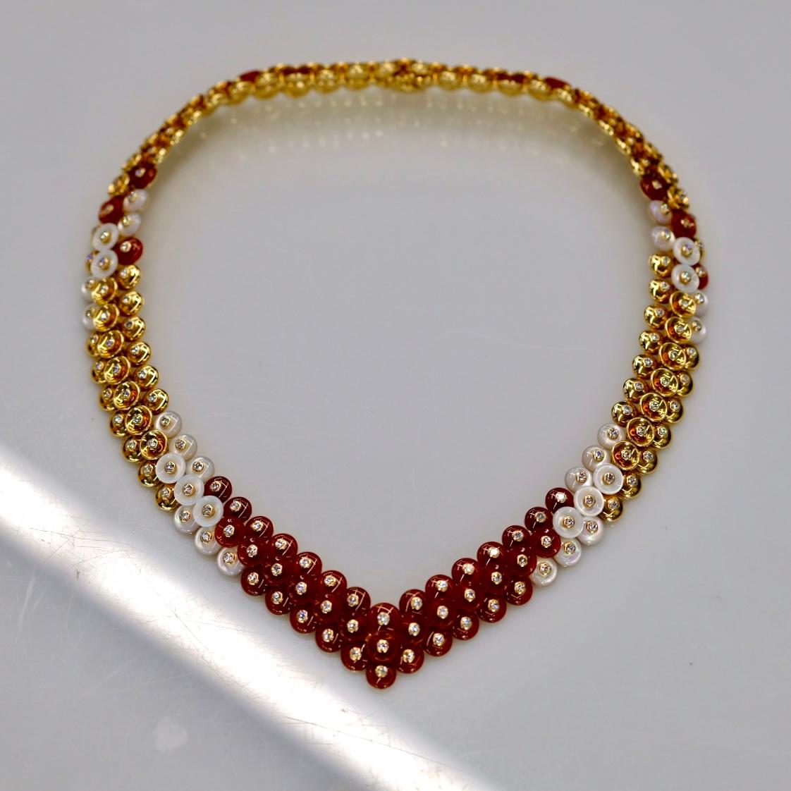 Women's Van Cleef & Arpels 18K Rose Gold Bouton D'or Necklace For Sale