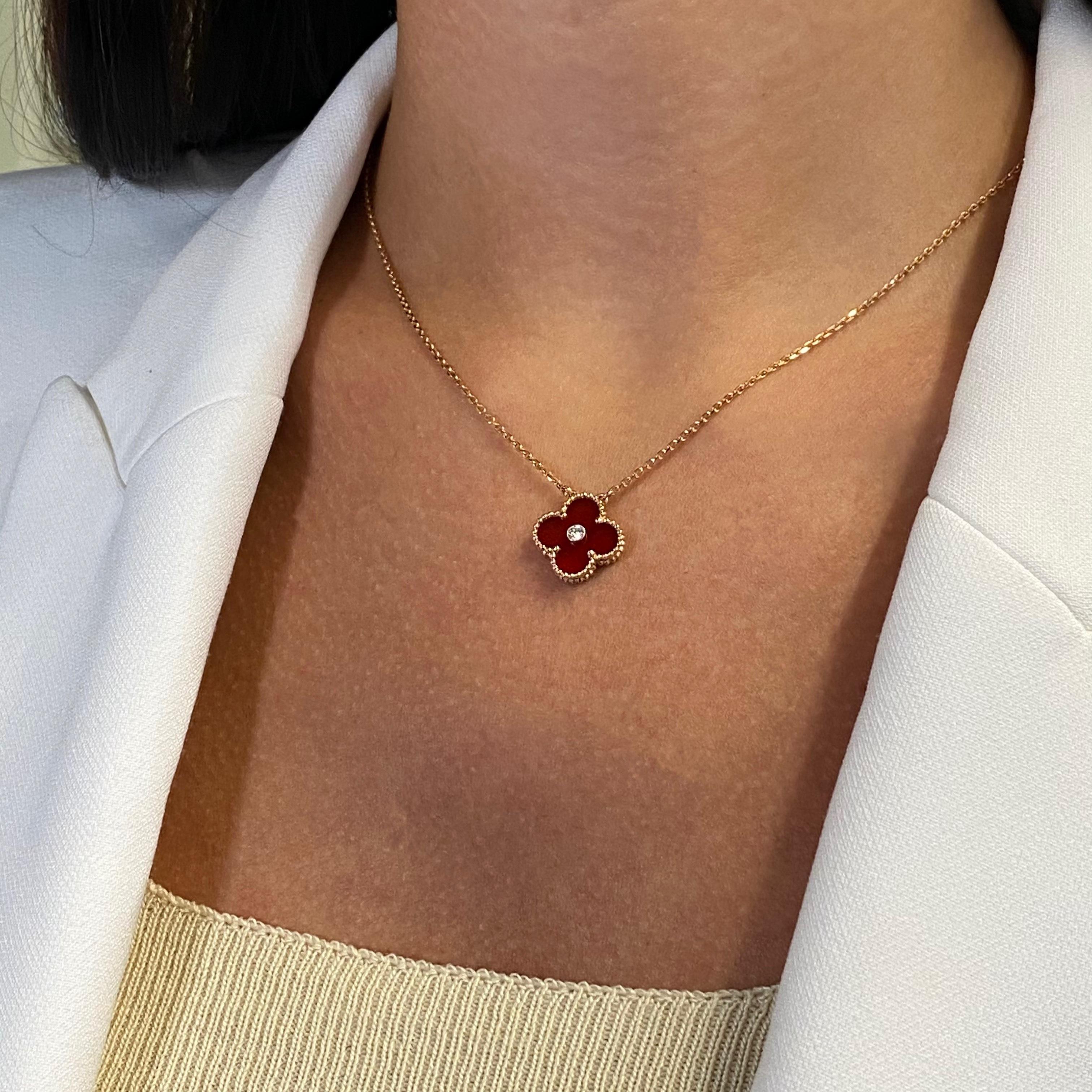 sweet alhambra pendant 18k rose gold
