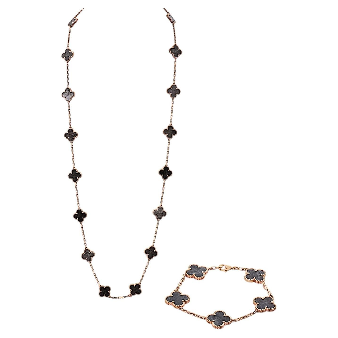 Does Van Cleef and Arpels have rose gold?