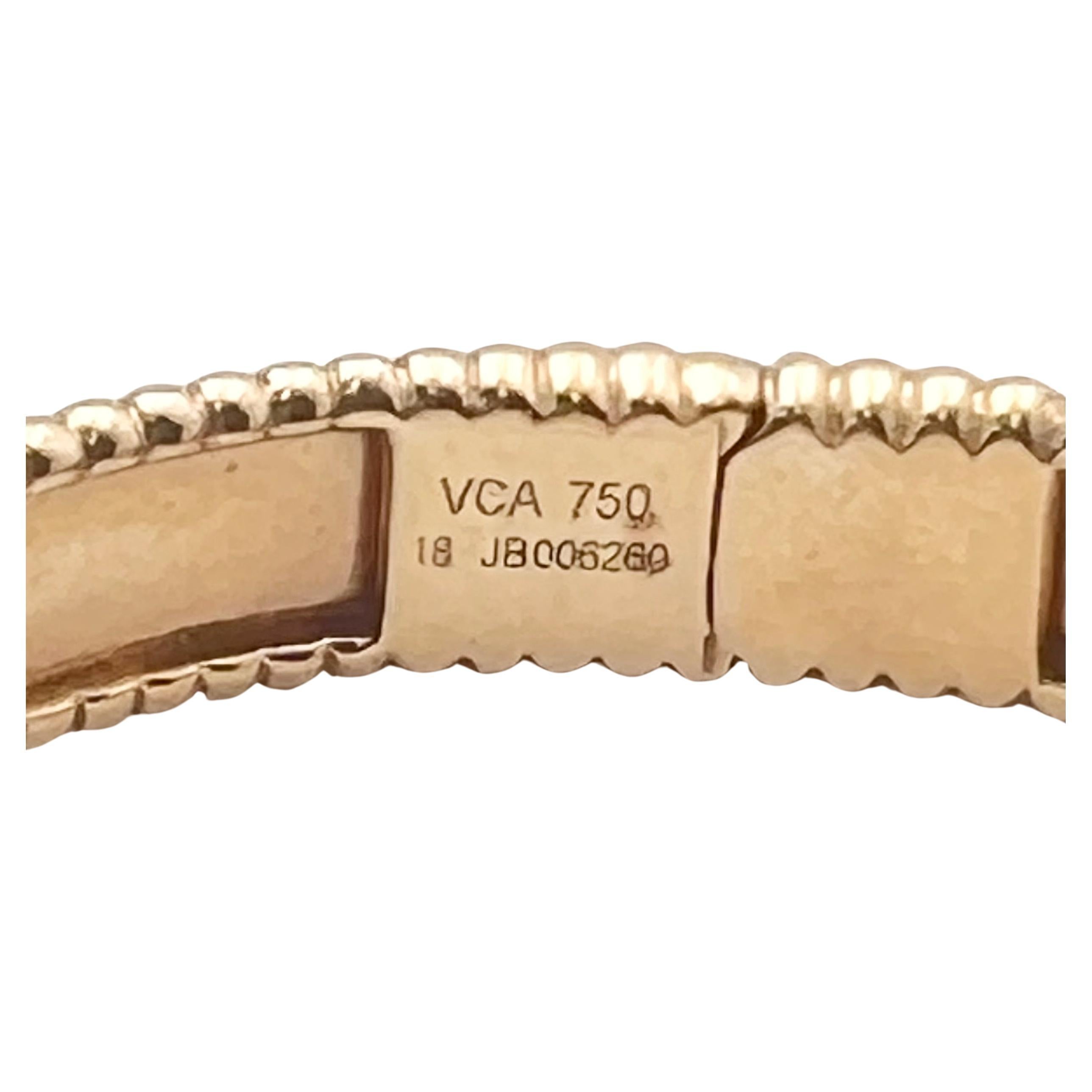 Women's or Men's Van Cleef & Arpels 18k Rose Gold Perlée Signature Bracelet