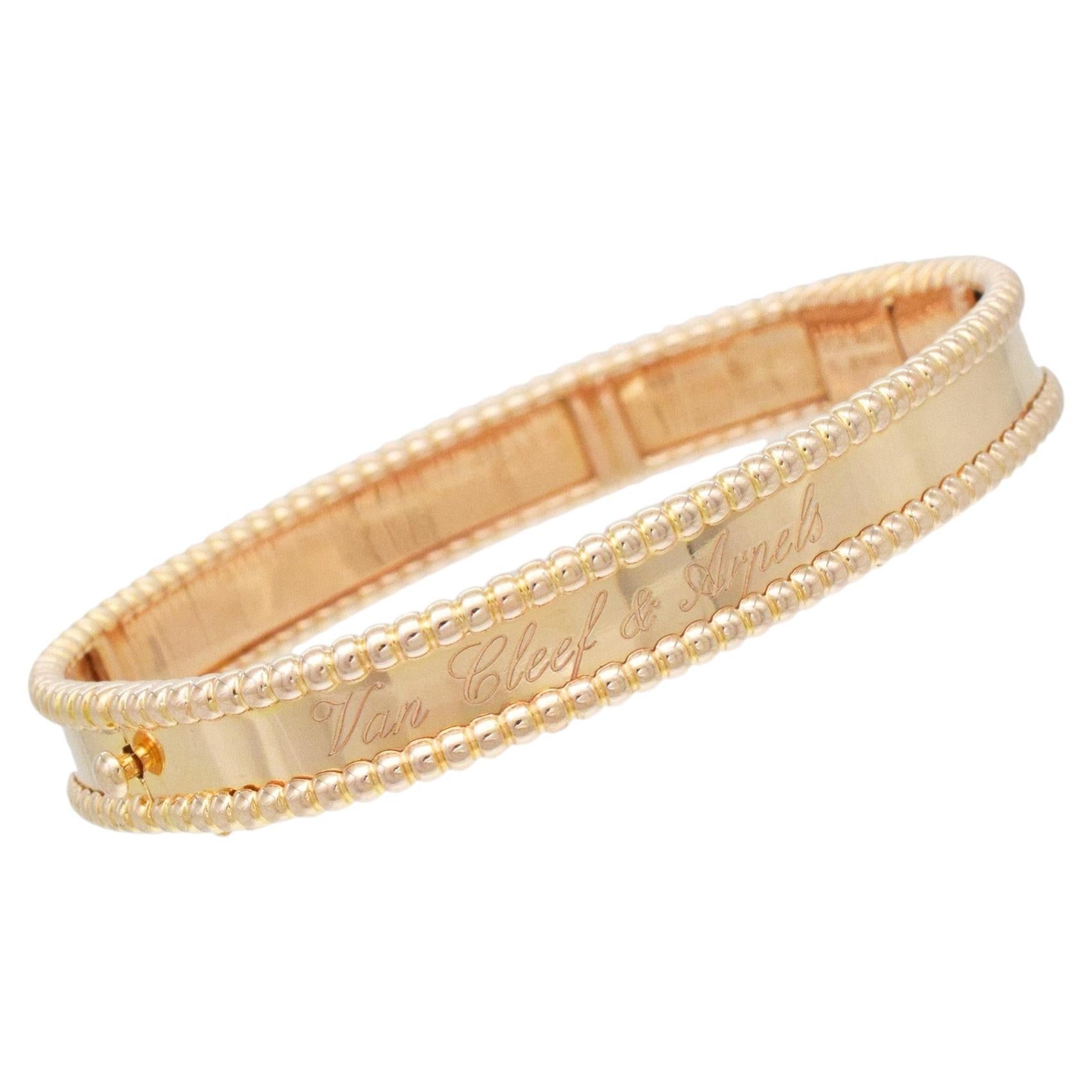 Bracciale Signature Perlee di Van Cleef & Arpels in oro rosa 18 carati.