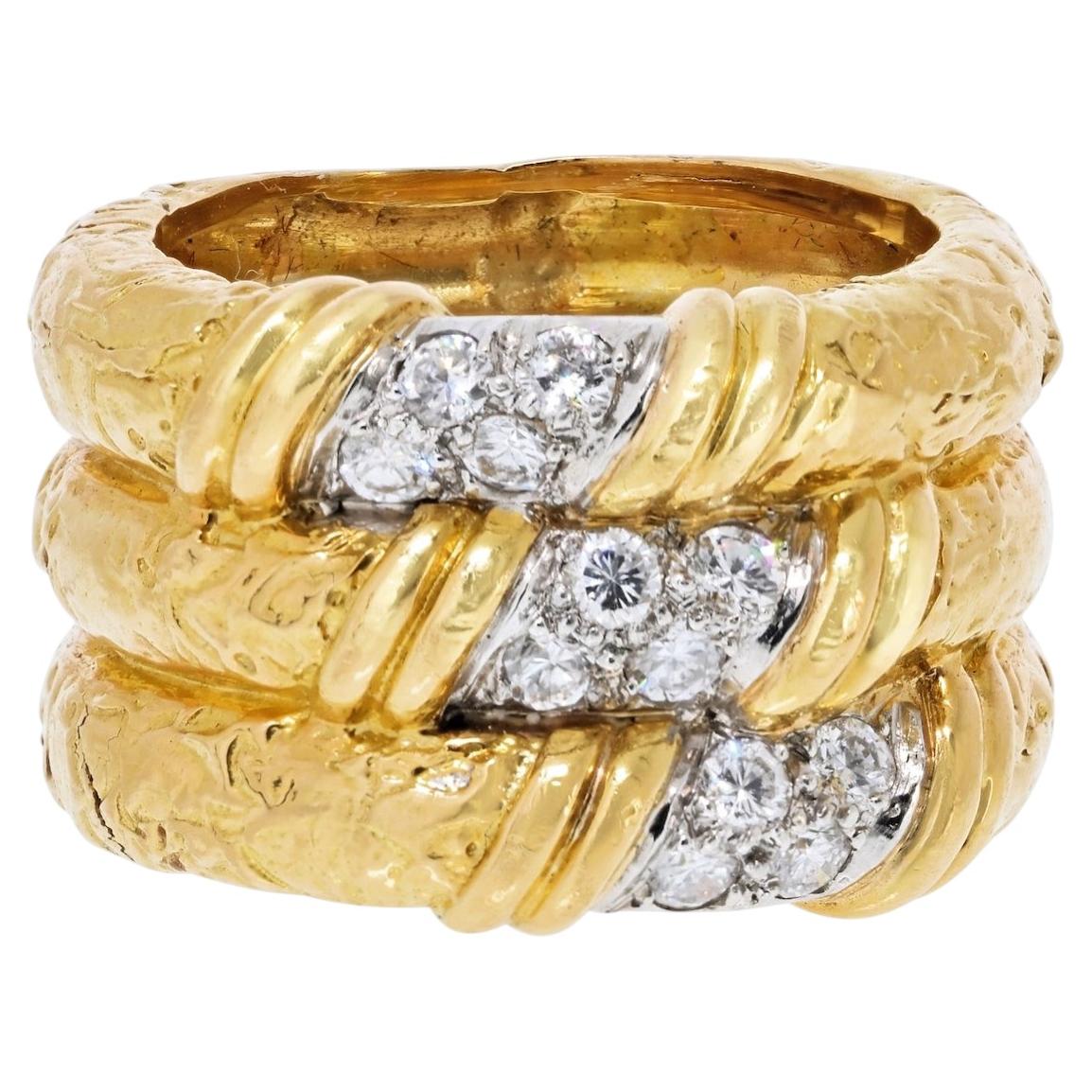 Bague de cocktail Van Cleef & Arpels en or 18 carats, sertie de diamants sur trois rangées