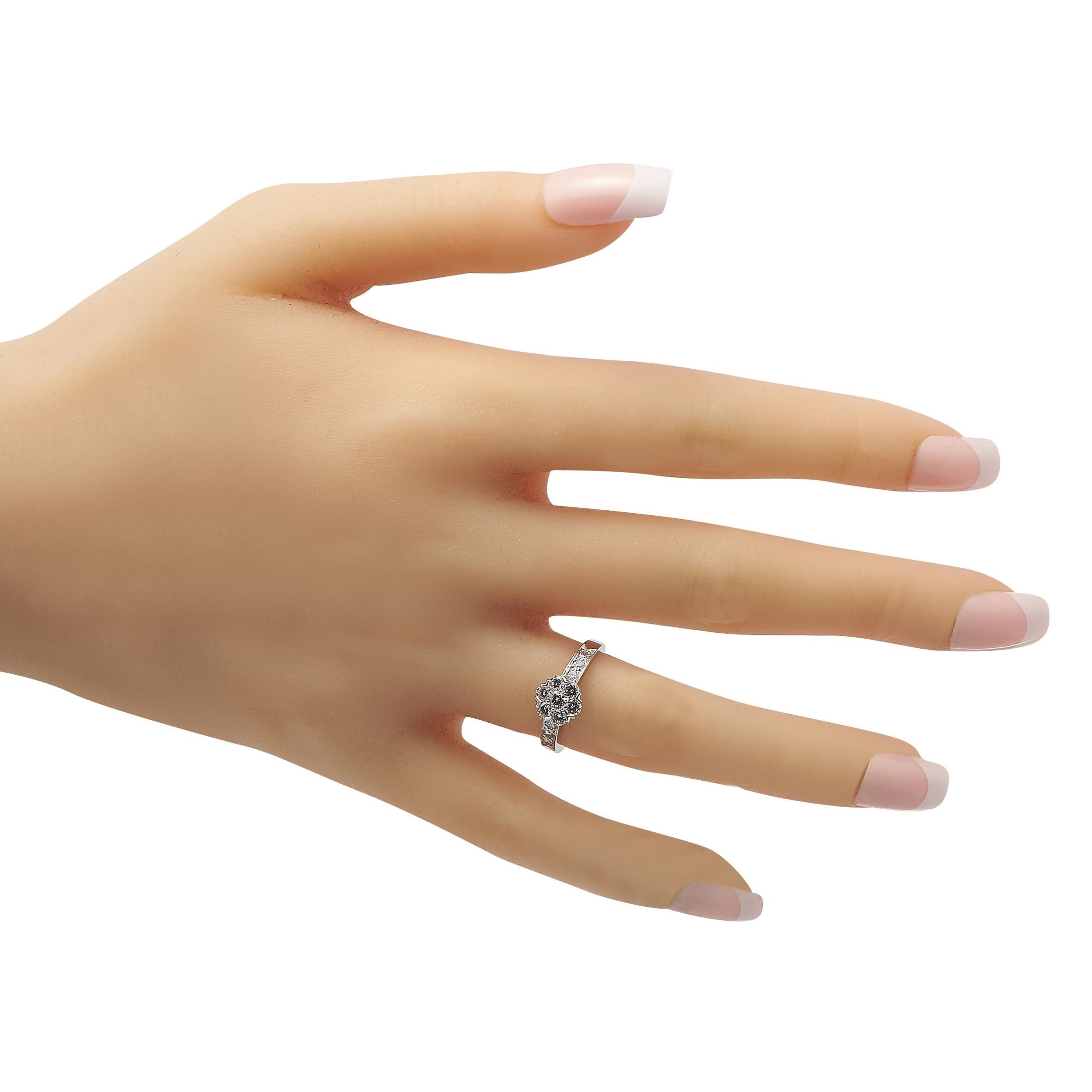 Round Cut Van Cleef & Arpels 18K White Gold 0.65ct Diamond Fleurette Ring For Sale