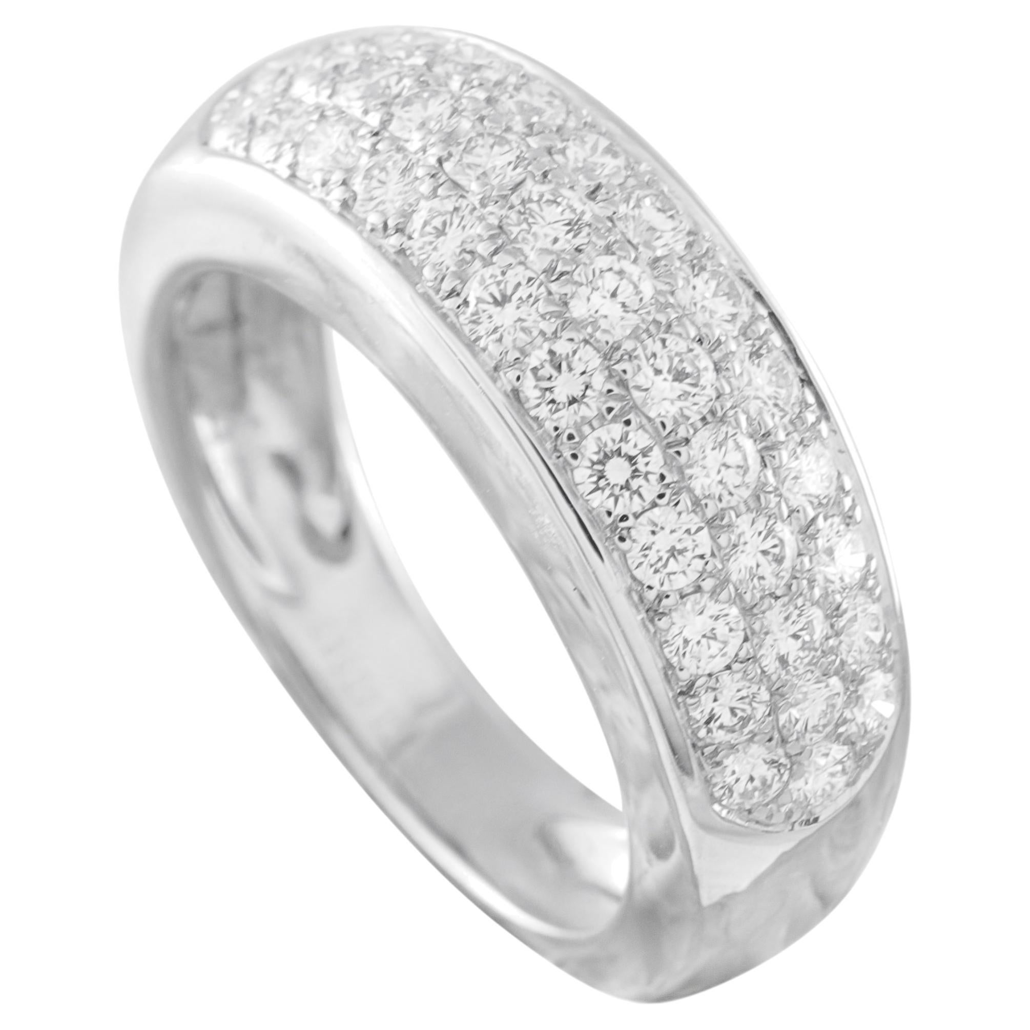 Anillo de Van Cleef & Arpels de oro blanco de 18 quilates con un diamante de 0,75 quilates, modelo VC24-060426