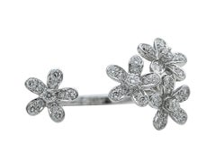 Anello "Socrate" di Van Cleef & Arpels in oro bianco 18 carati e diamanti