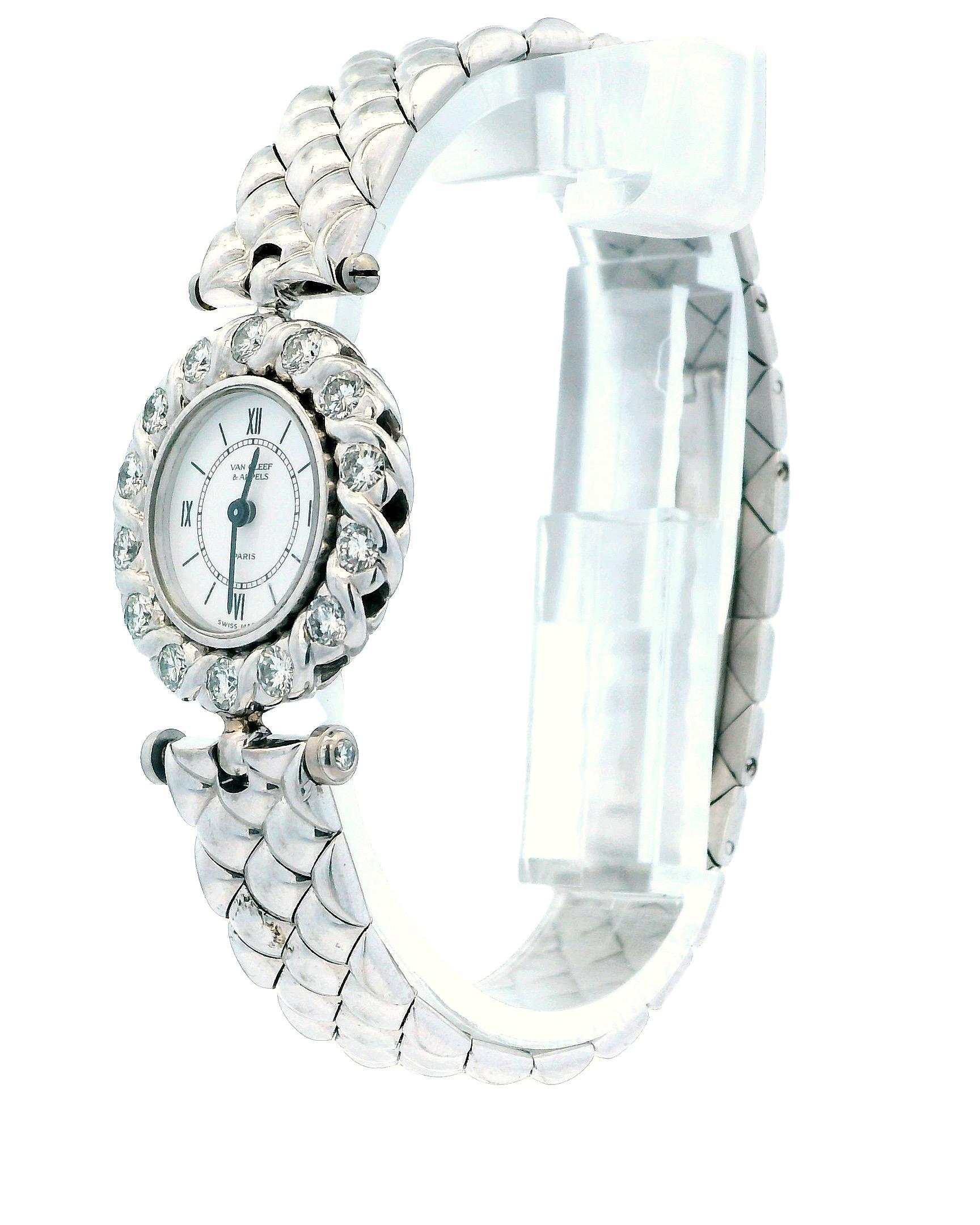 Van Cleef & Arpels 18K White Gold Diamond Bezel Ladies Watch In Excellent Condition For Sale In Great Neck Plaza, NY