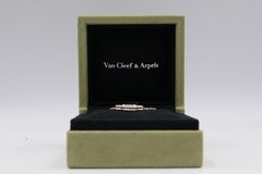 Collar y colgante Van Cleef & Arpels de oro blanco de 18 quilates con madreperla