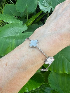 Van Cleef & Arpels Pulsera Alhambra Vintage de Nácar en oro blanco de 18 quilates