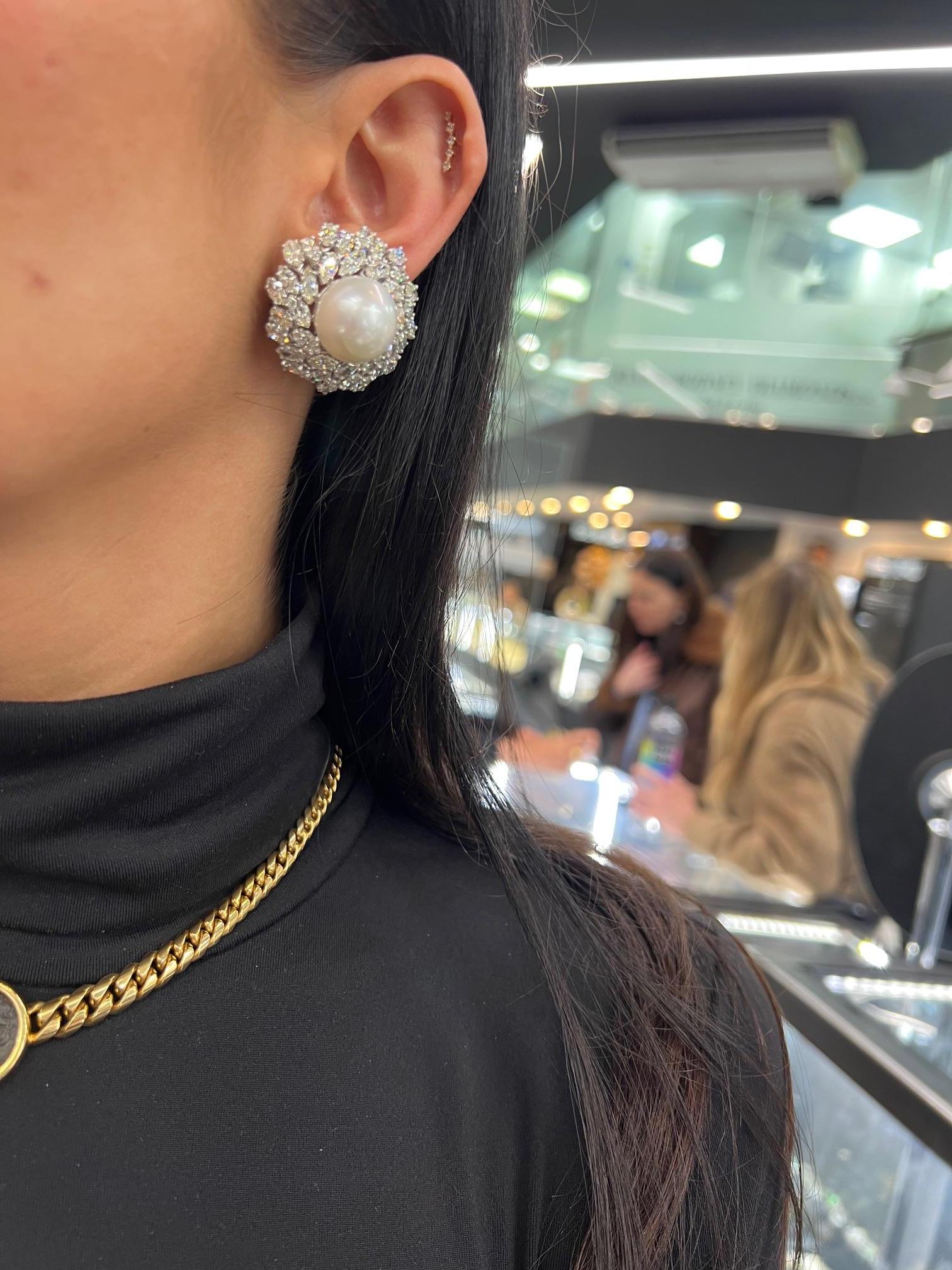 Women's Van Cleef & Arpels 18K White Gold Pearl Diamond Bombe Earrings For Sale