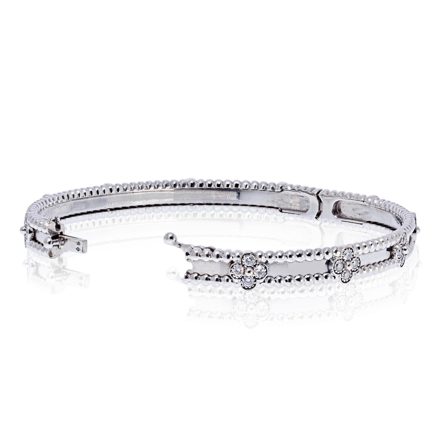 Taille ronde Van Cleef & Arpels Bracelet en or blanc 18K Perlee Clover Diamond Size S en vente