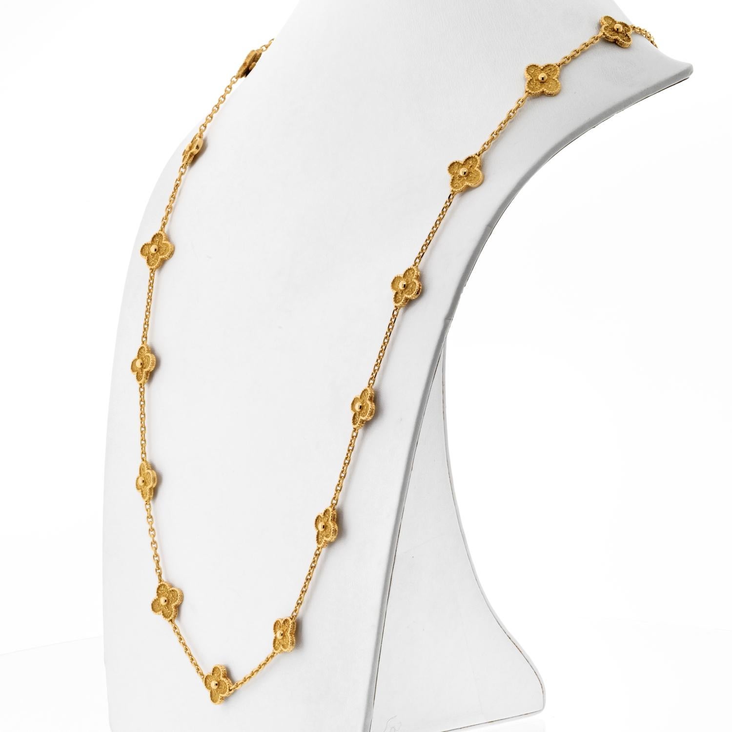 Van Cleef & Arpels 18K Yellow 20 Motif Gold Alhambra Vintage Necklace For Sale 2