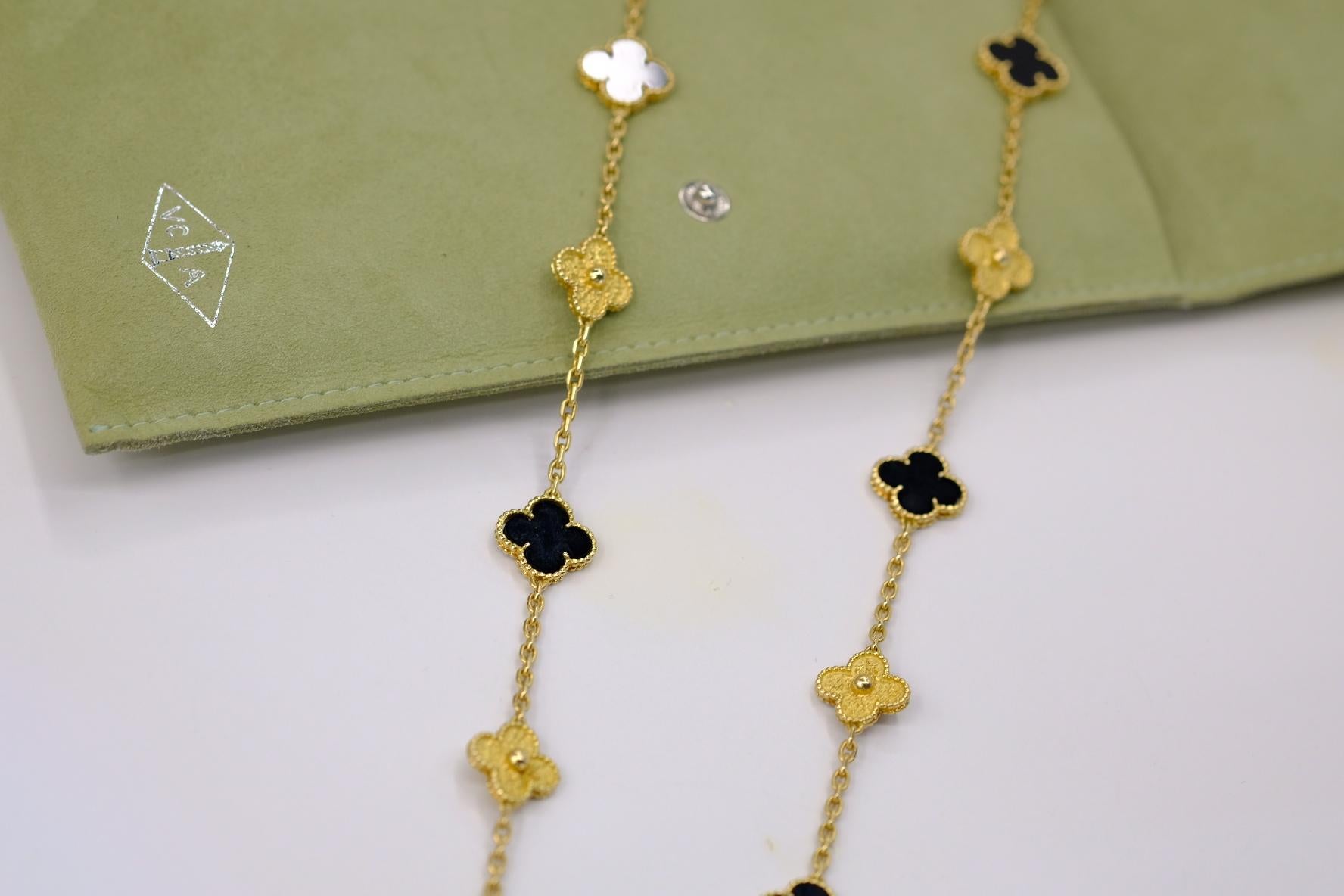 Women's Van Cleef & Arpels 18K Yellow 20 Motif Onyx And Gold Alhambra Vintage Necklace