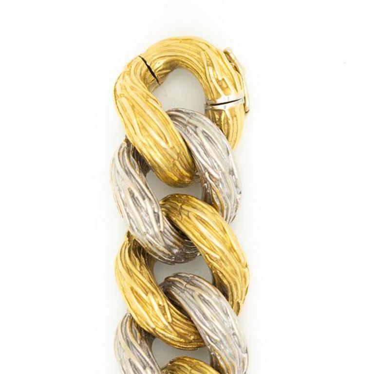 Women's Van Cleef & Arpels 18 Karat Yellow and White Gold Curblink Bracelet, circa 1960s
