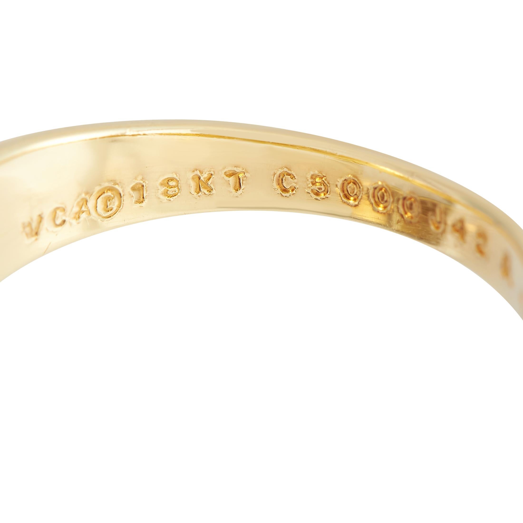 Taglio rotondo Van Cleef & Arpels Anello in oro giallo 18 carati con diamanti e corallo bianco da 0,45 carati