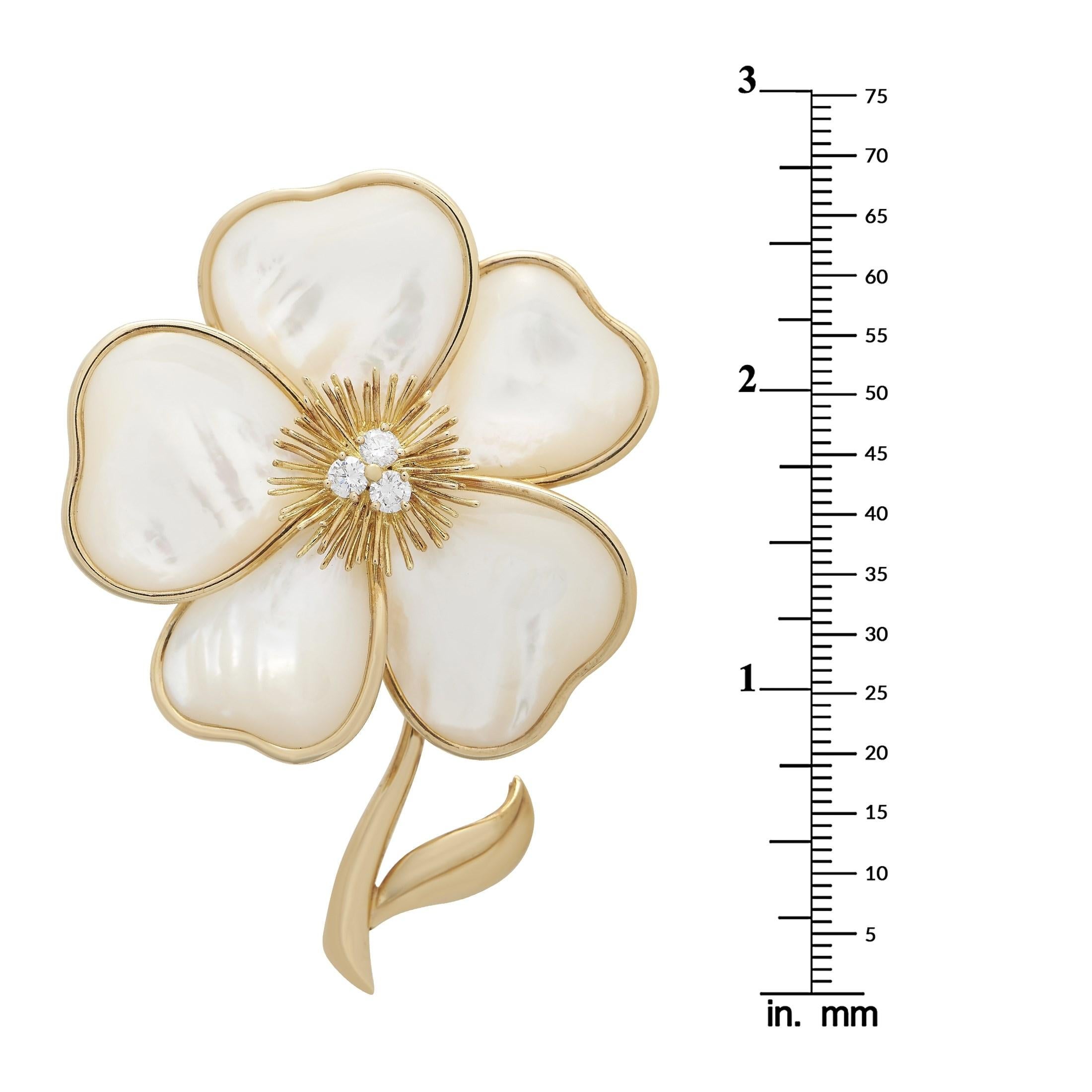 Round Cut Van Cleef & Arpels 18K Yellow Gold 0.60 Ct Diamond and Mother of Pearl Clématite