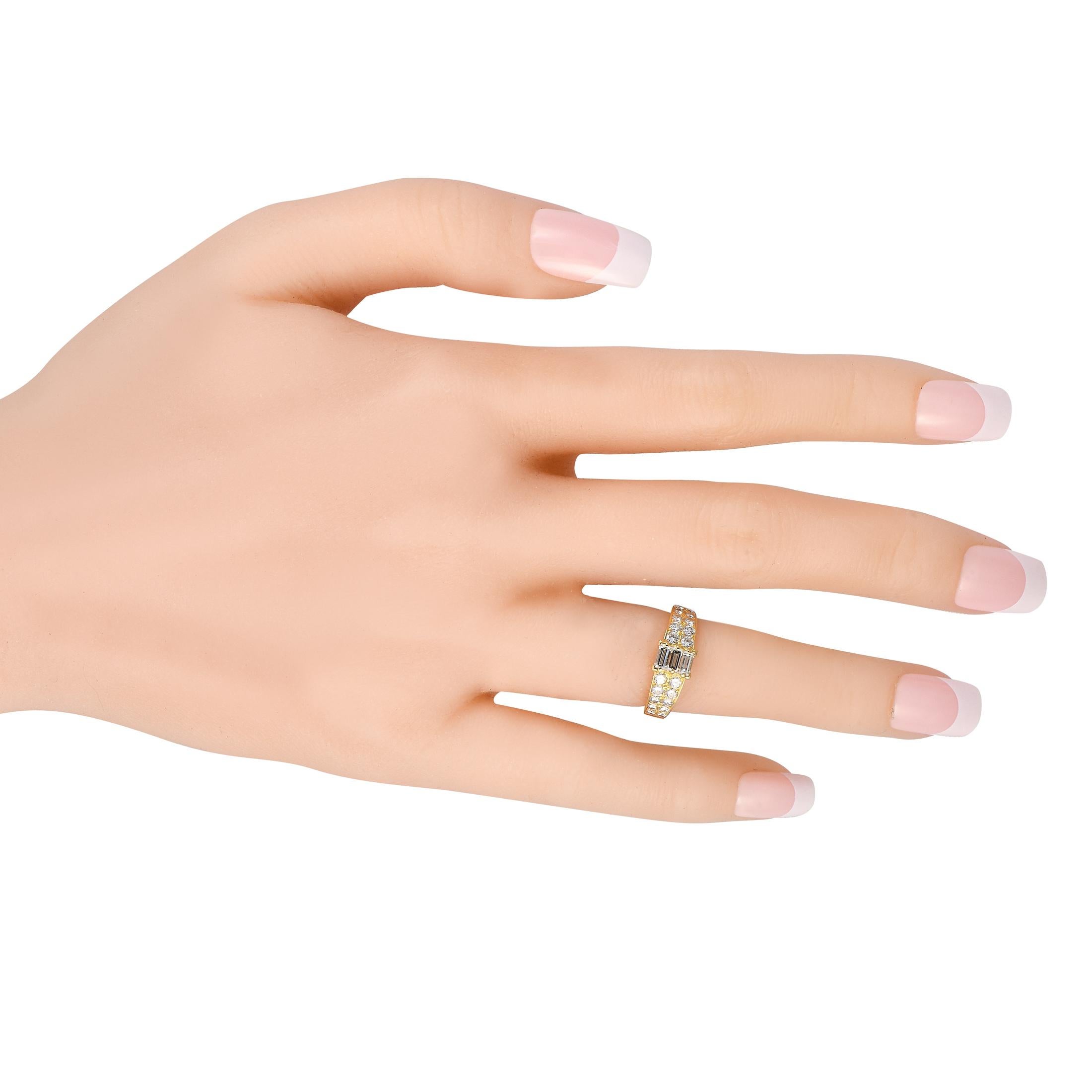 Round Cut Van Cleef & Arpels 18K Yellow Gold 0.75ct Diamond Ring For Sale