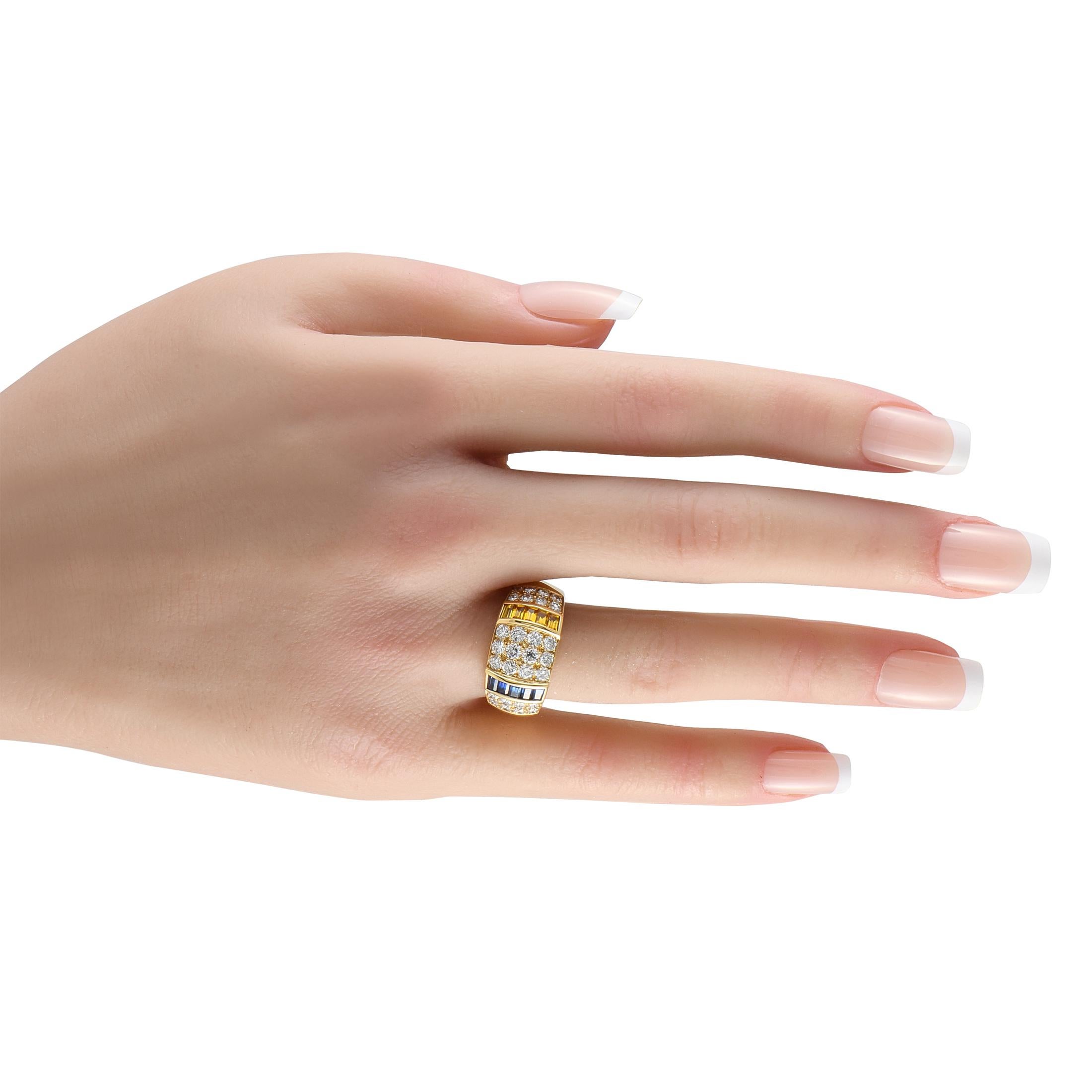 Round Cut Van Cleef & Arpels 18K Yellow Gold 1.45ct Diamond and Sapphire Ring For Sale