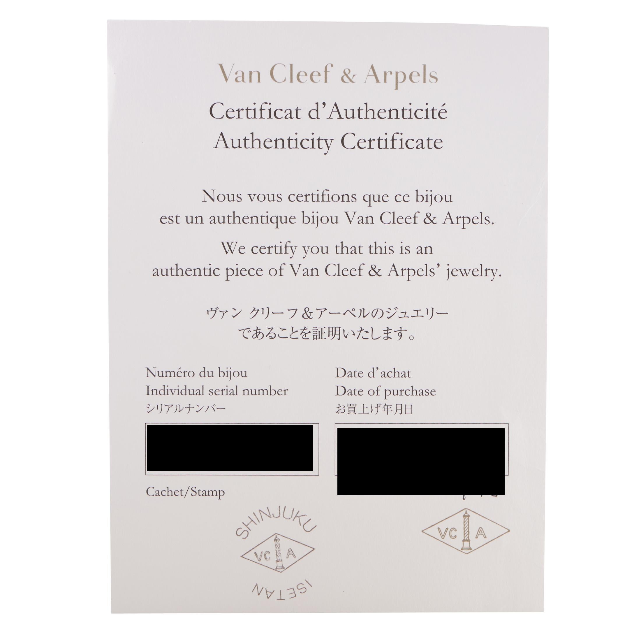 Women's Van Cleef & Arpels 18K Yellow Gold Alhambra Onyx Diamond Ring For Sale