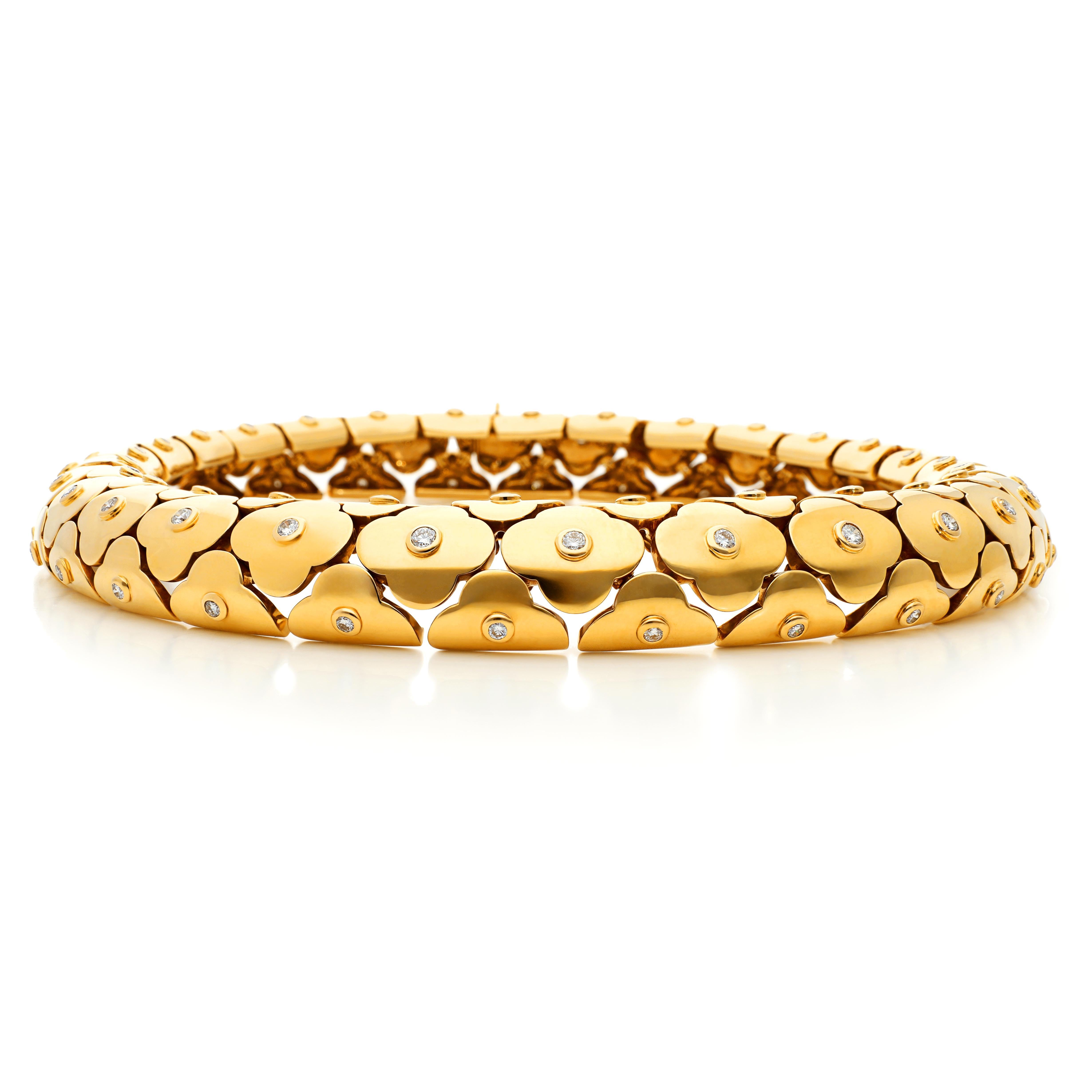 Taille ronde VAN CLEEF & ARPELS Collier en or jaune 18 carats et diamants en vente