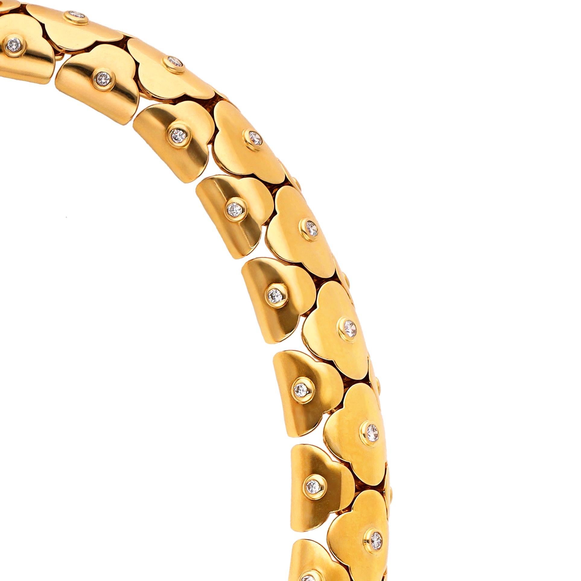 VAN CLEEF & ARPELS Collier en or jaune 18 carats et diamants Excellent état - En vente à New York, NY