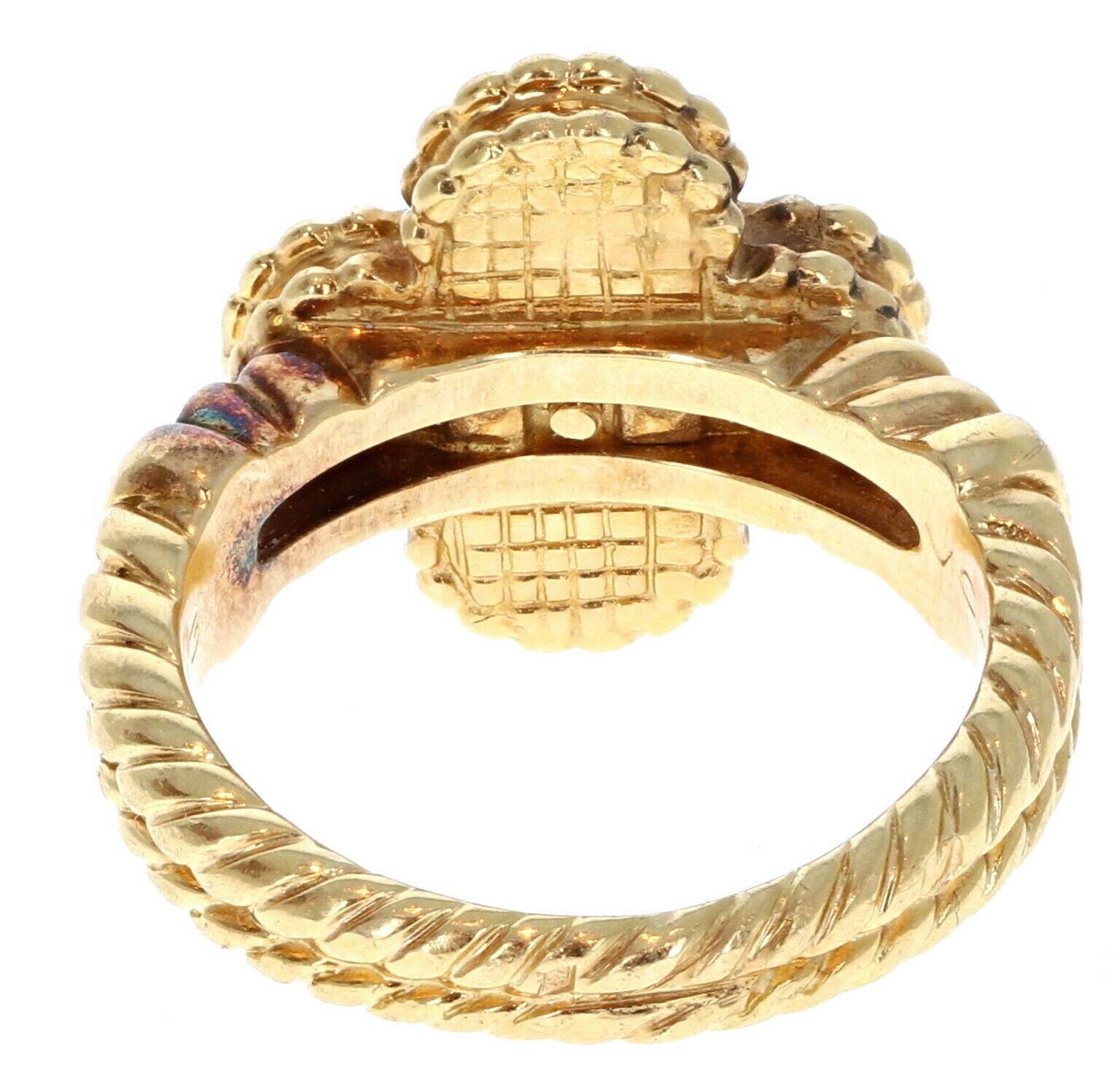 Round Cut Van Cleef & Arpels 18 Karat Yellow Gold, Black Onyx and Diamond Alhambra Ring