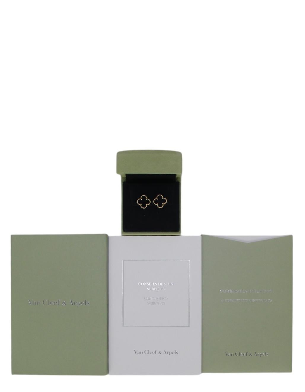 Van Cleef & Arpels - Orecchini Alhambra d'epoca in oro giallo 18 carati e onice nero

Prodotto in: Francia
Materiali:  Onice nera e oro giallo 18 carati
Punzoni: VCA 750, numero di serie
Chiusura/apertura: Clip forata
Condizioni generali: