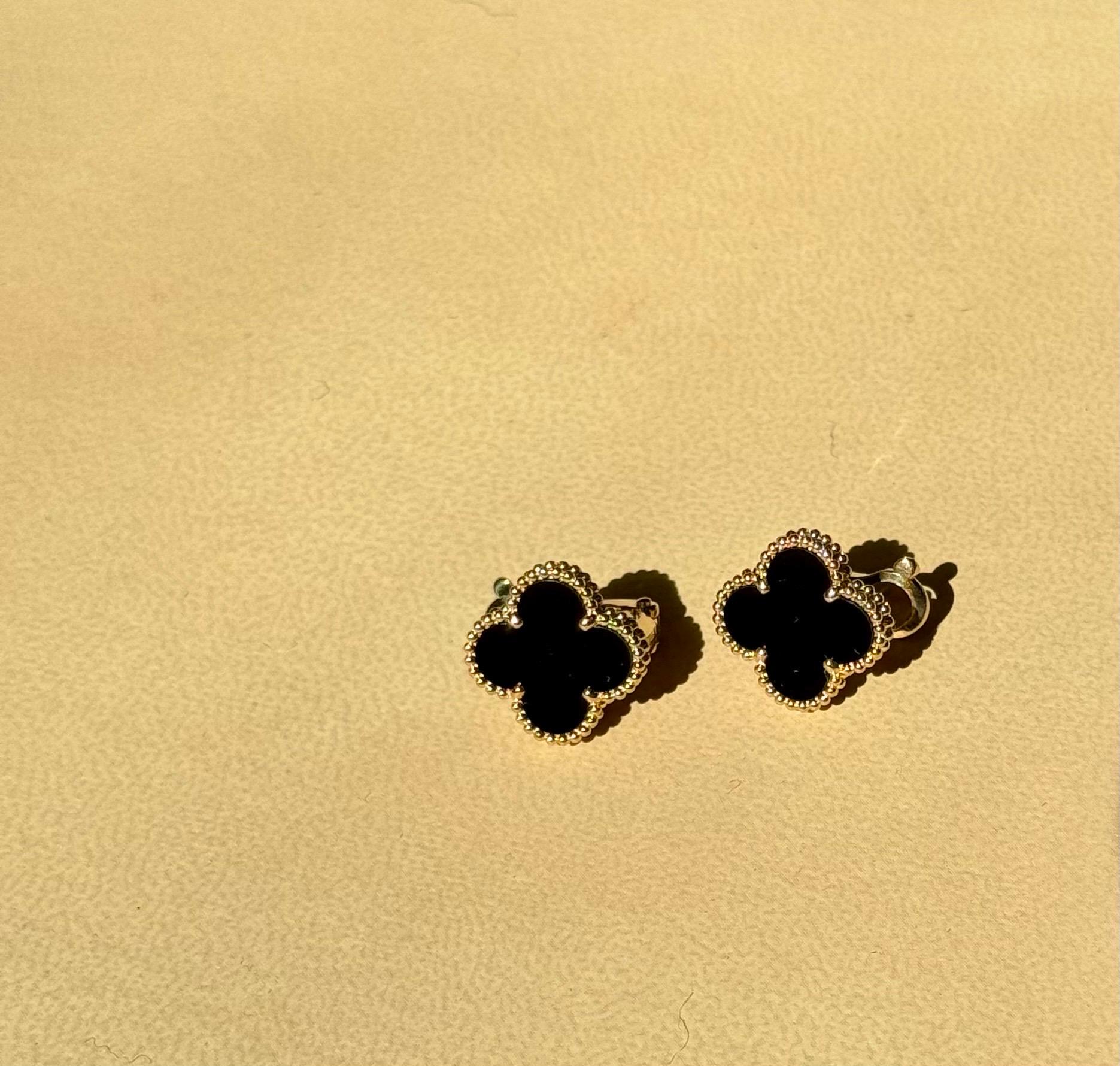 VAN CLEEF & ARPELS 18k Yellow Gold Black Onyx Vintage Alhambra Earrings In Excellent Condition In New York, NY