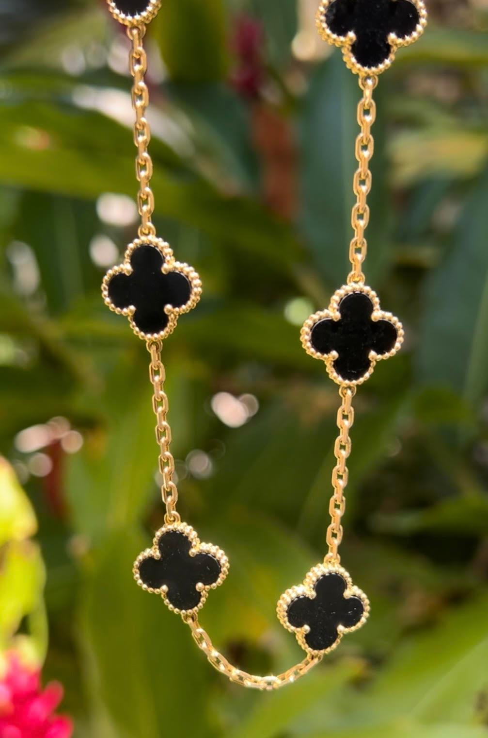 Women's or Men's Van Cleef & Arpels 18k Yellow Gold Black Onyx Vintage Alhambra Necklace