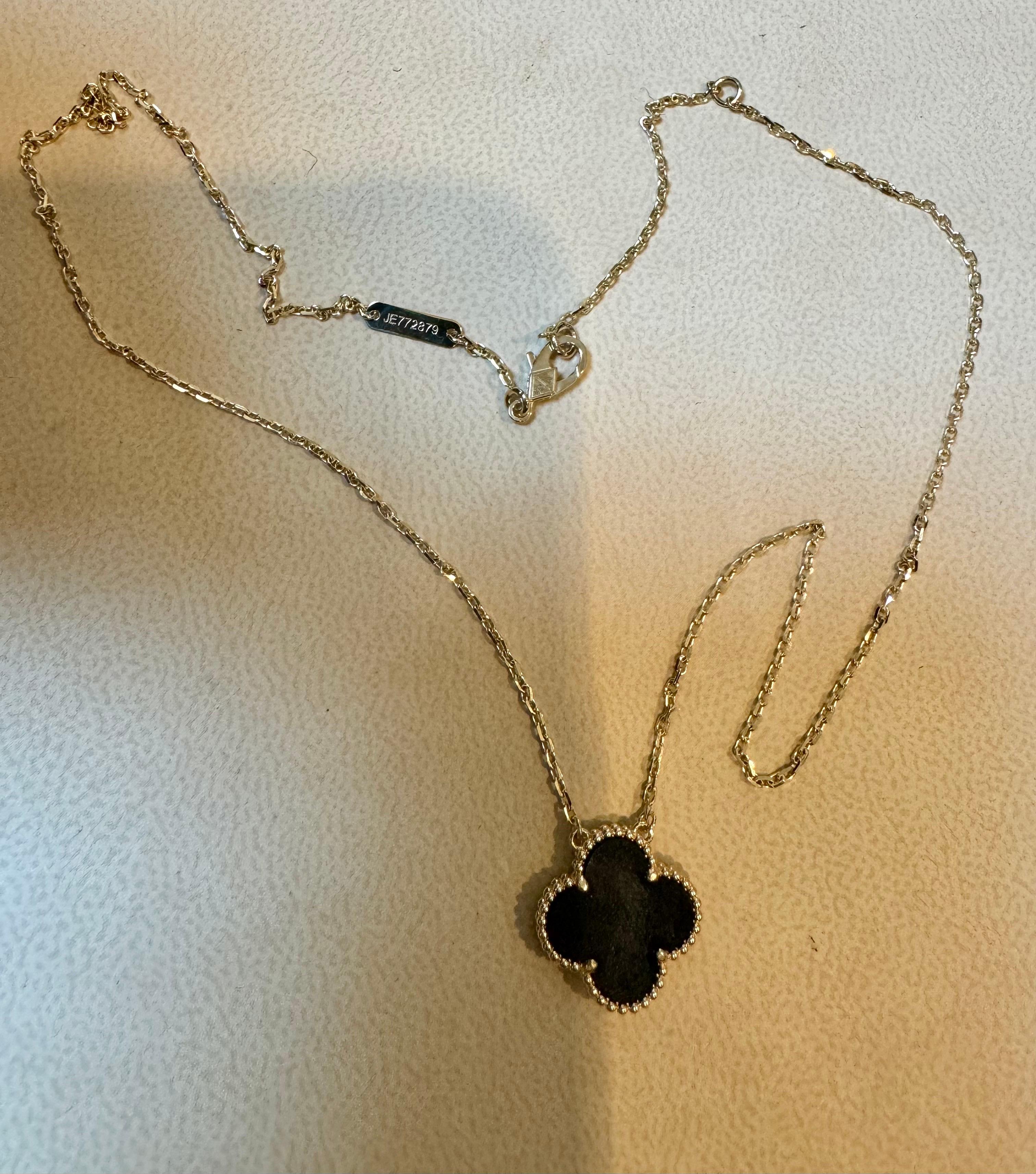 Women's VAN CLEEF & ARPELS 18k Yellow Gold Black Onyx Vintage Alhambra Pendant Necklace