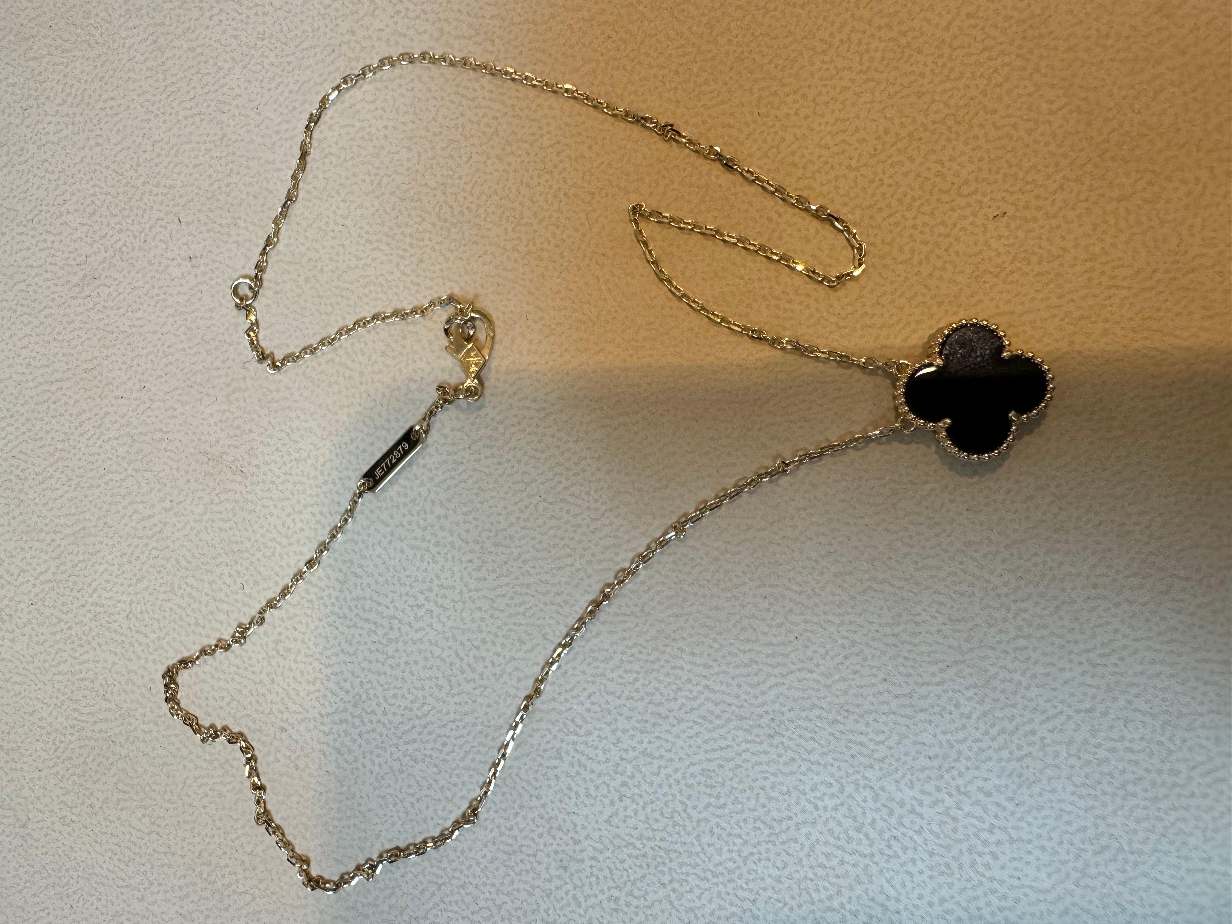 VAN CLEEF & ARPELS 18k Yellow Gold Black Onyx Vintage Alhambra Pendant Necklace 1
