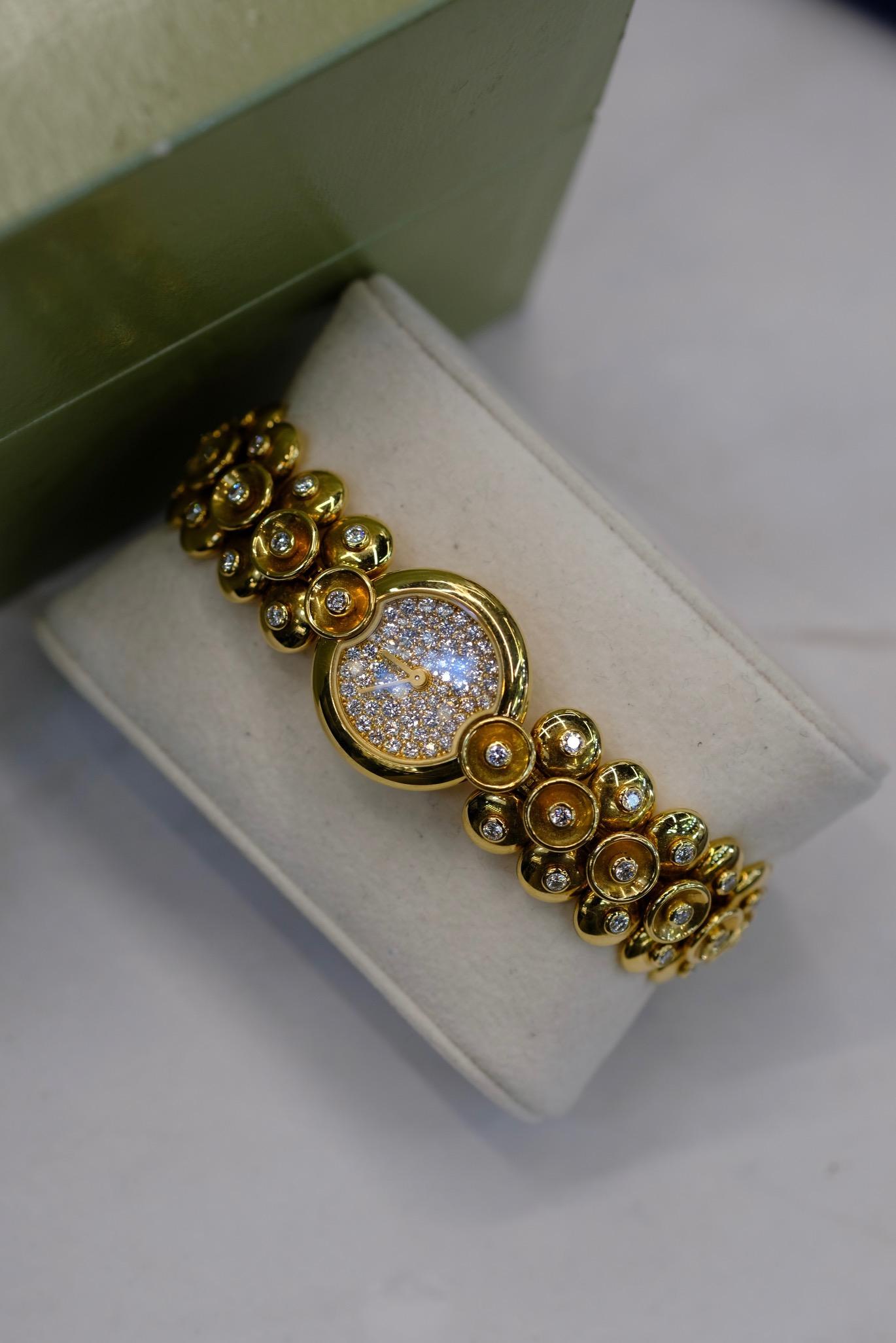 Van Cleef & Arpels Orologio Bouton D'or in oro giallo 18 carati con quadrante diamantato modello medio in vendita 4