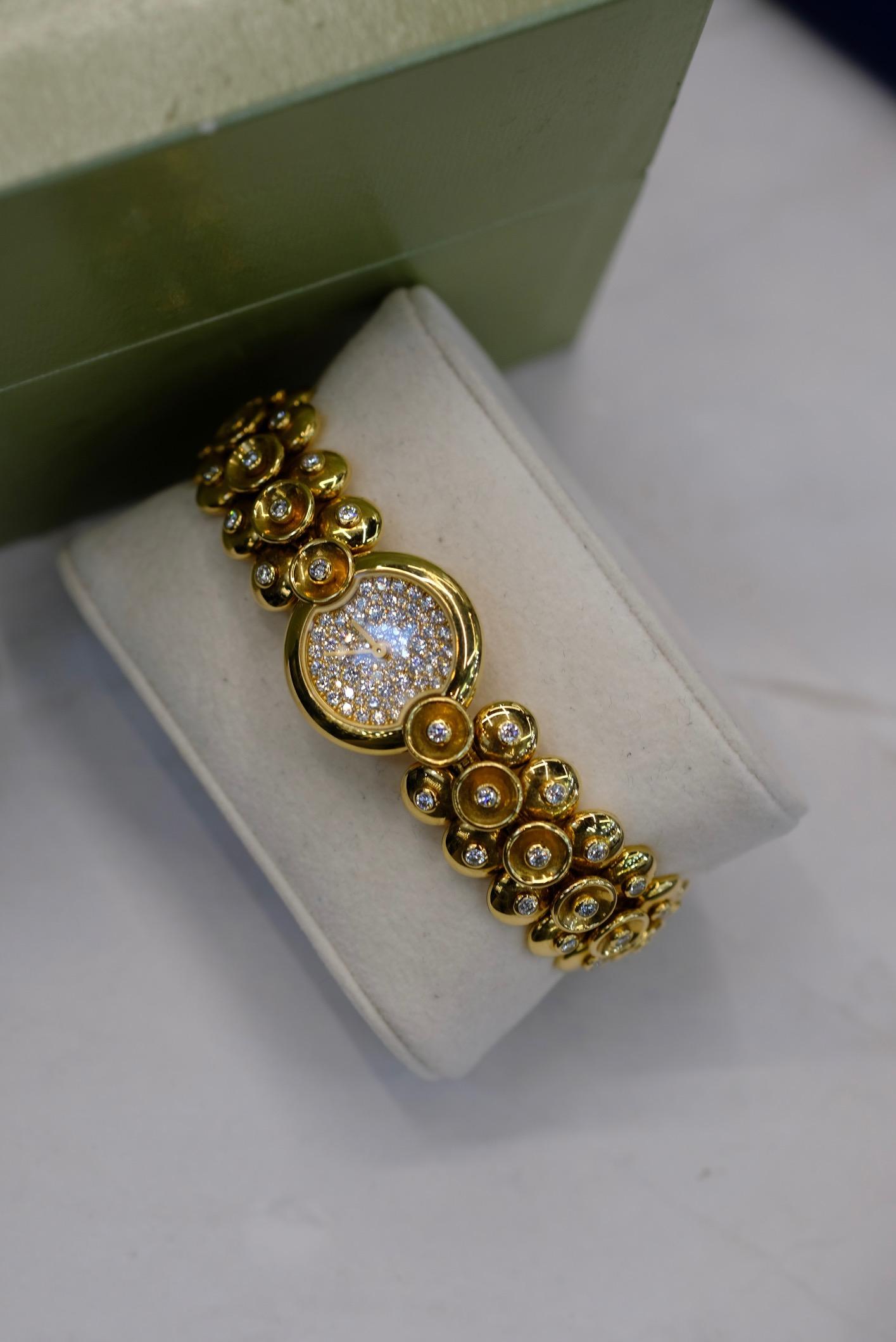 Van Cleef & Arpels Orologio Bouton D'or in oro giallo 18 carati con quadrante diamantato modello medio in vendita 5
