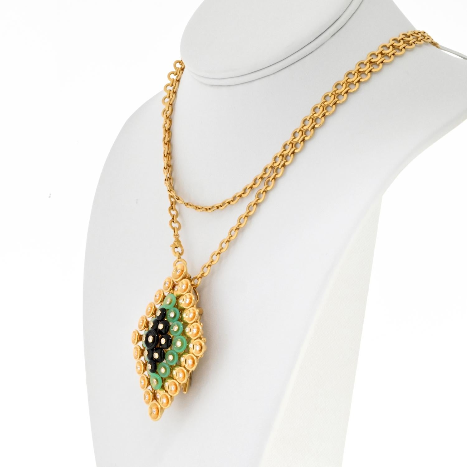 Modern Van Cleef & Arpels 18K Yellow Gold Bouton D'or Pendant Brooch Clip Necklace For Sale