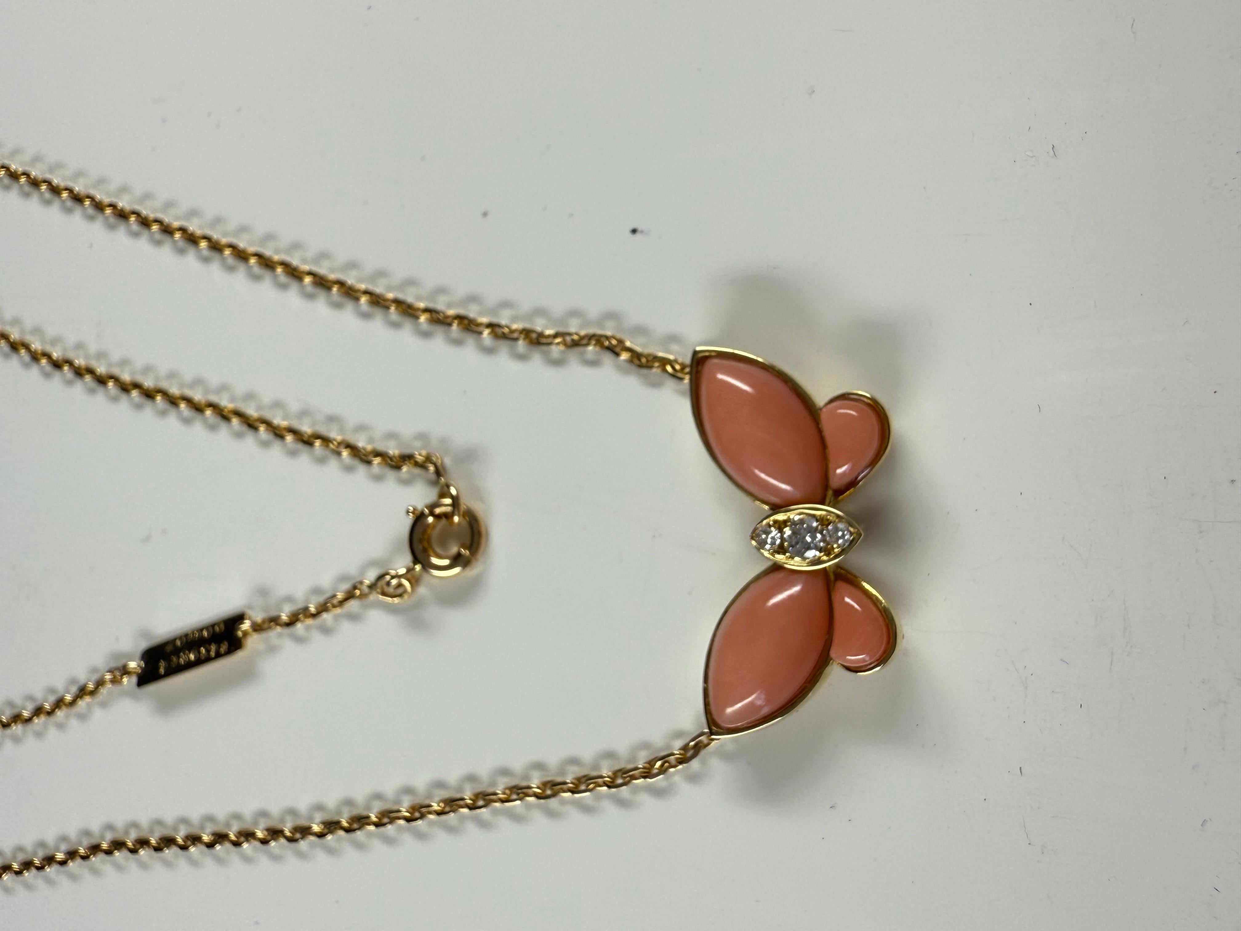 VAN CLEEF & ARPELS 18K Yellow Gold Coral Diamond Butterfly Necklace For Sale 9