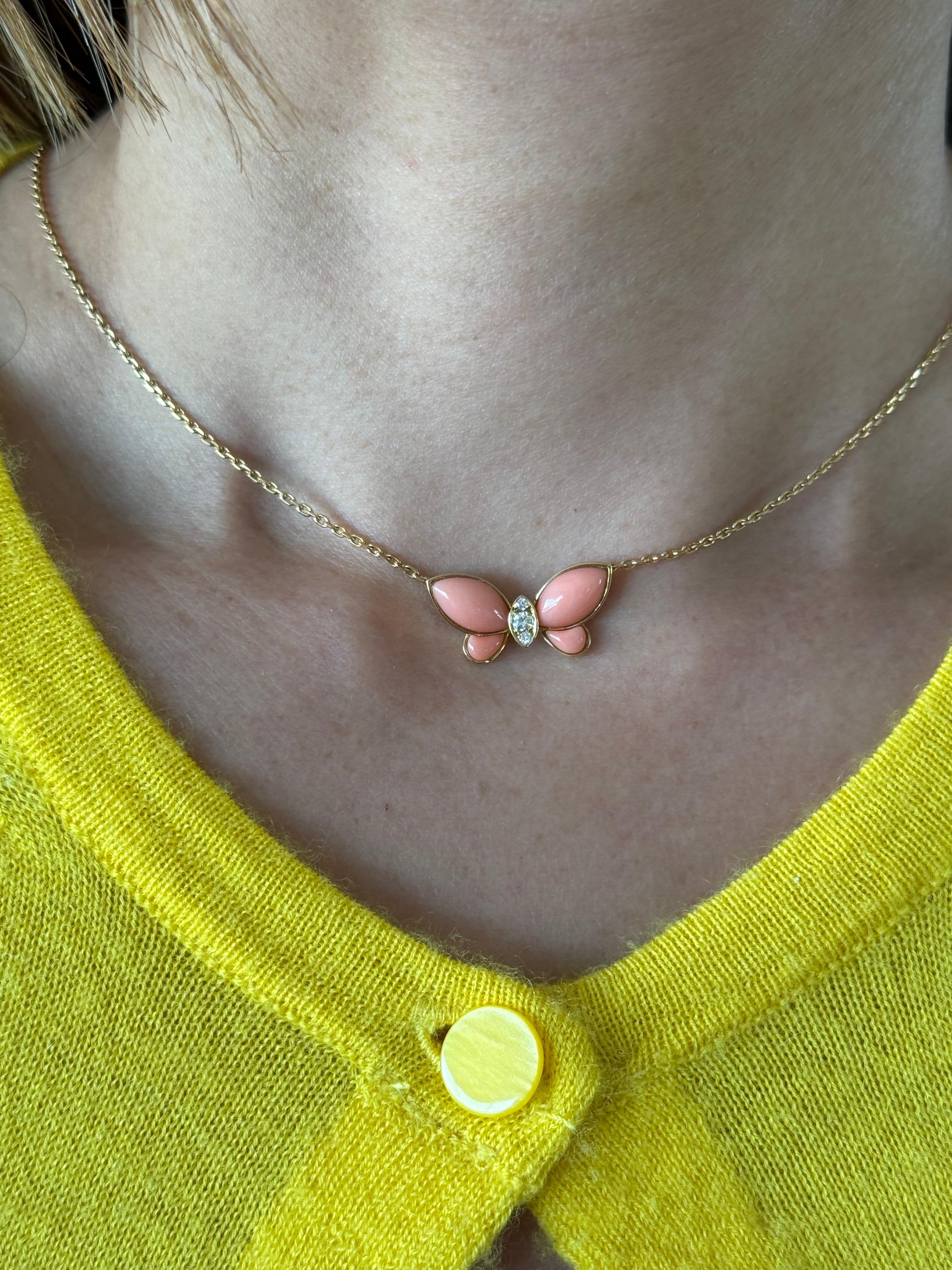 VAN CLEEF & ARPELS 18K Yellow Gold Coral Diamond Butterfly Necklace For Sale 10