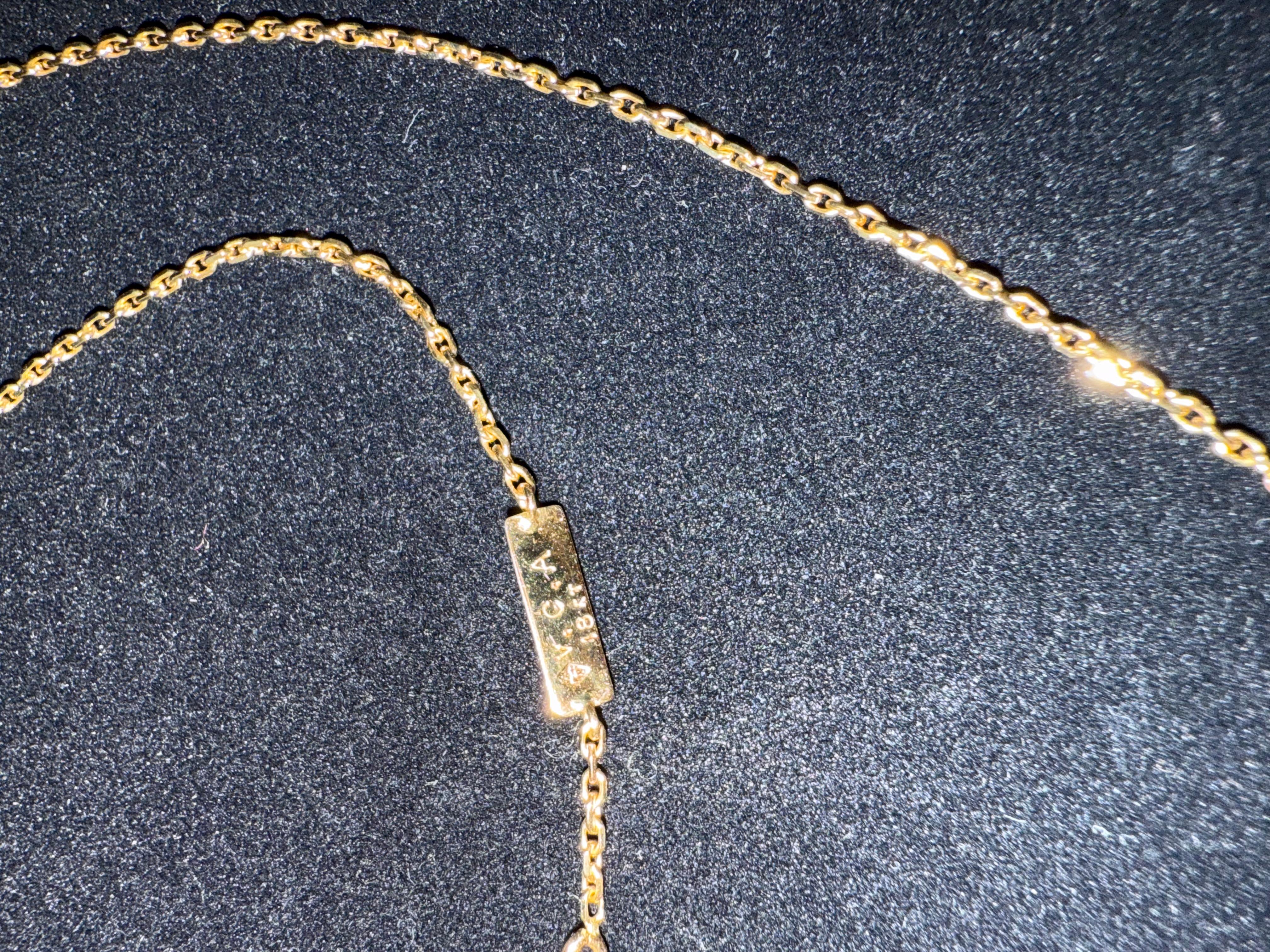 VAN CLEEF & ARPELS 18K Yellow Gold Coral Diamond Butterfly Necklace For Sale 4