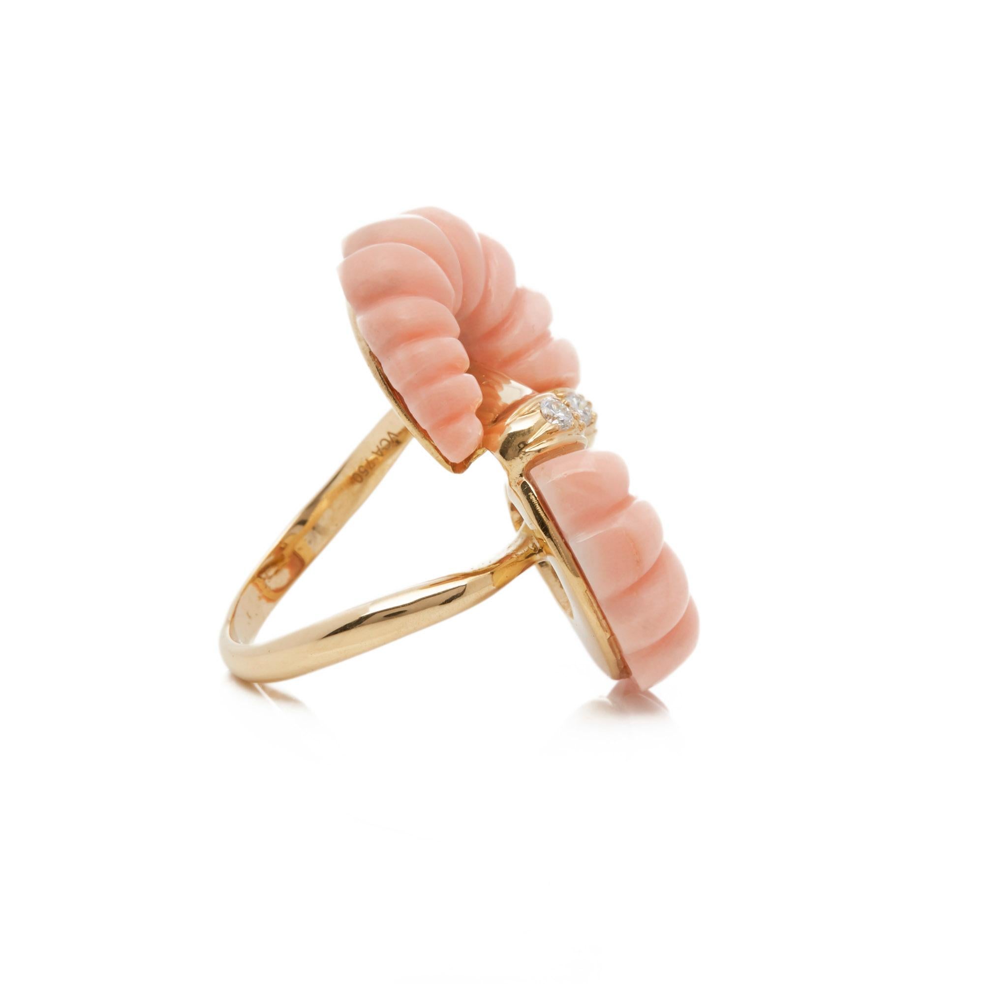 Round Cut Van Cleef & Arpels 18 Karat Yellow Gold Coral and Diamond Vintage Ring