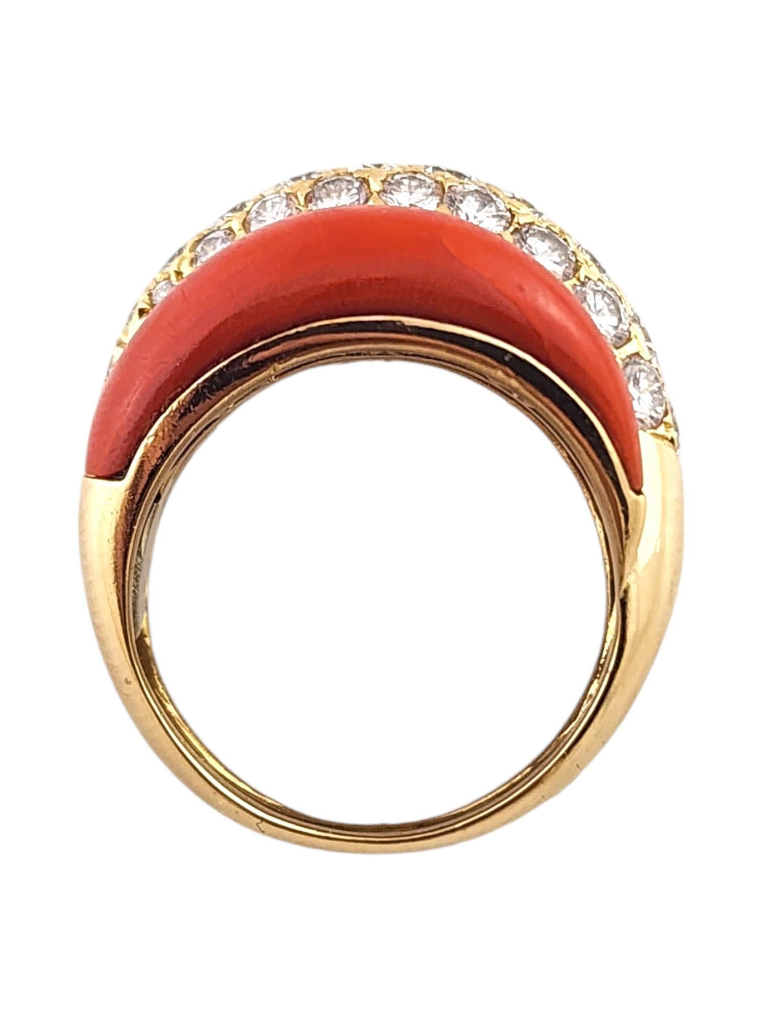 Taille mixte Van Cleef & Arpels, bague en or jaune 18 carats, diamant, corail et onyx, taille 6,25 #19219 en vente