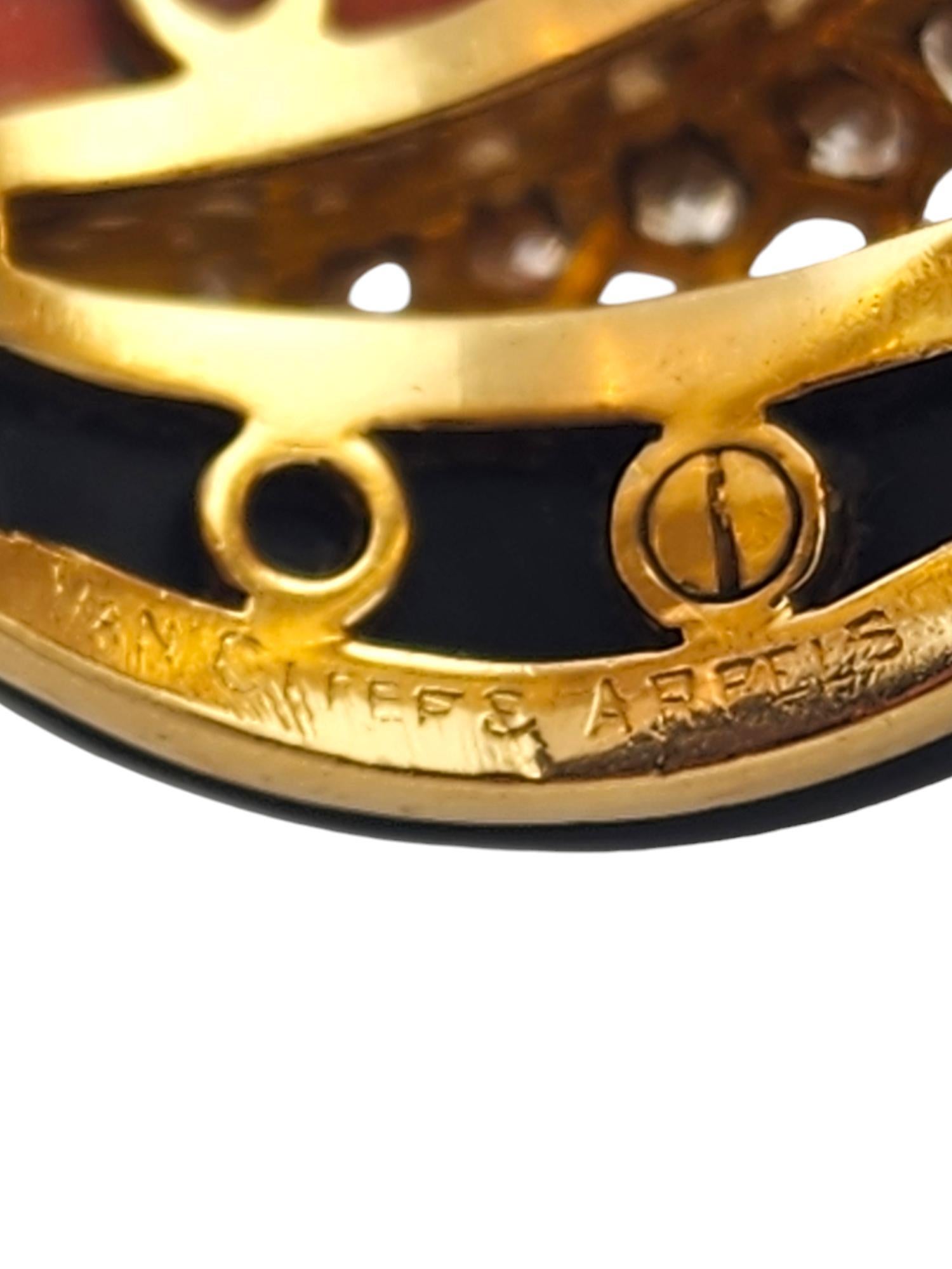 Van Cleef & Arpels, bague en or jaune 18 carats, diamant, corail et onyx, taille 6,25 #19219 Pour femmes en vente