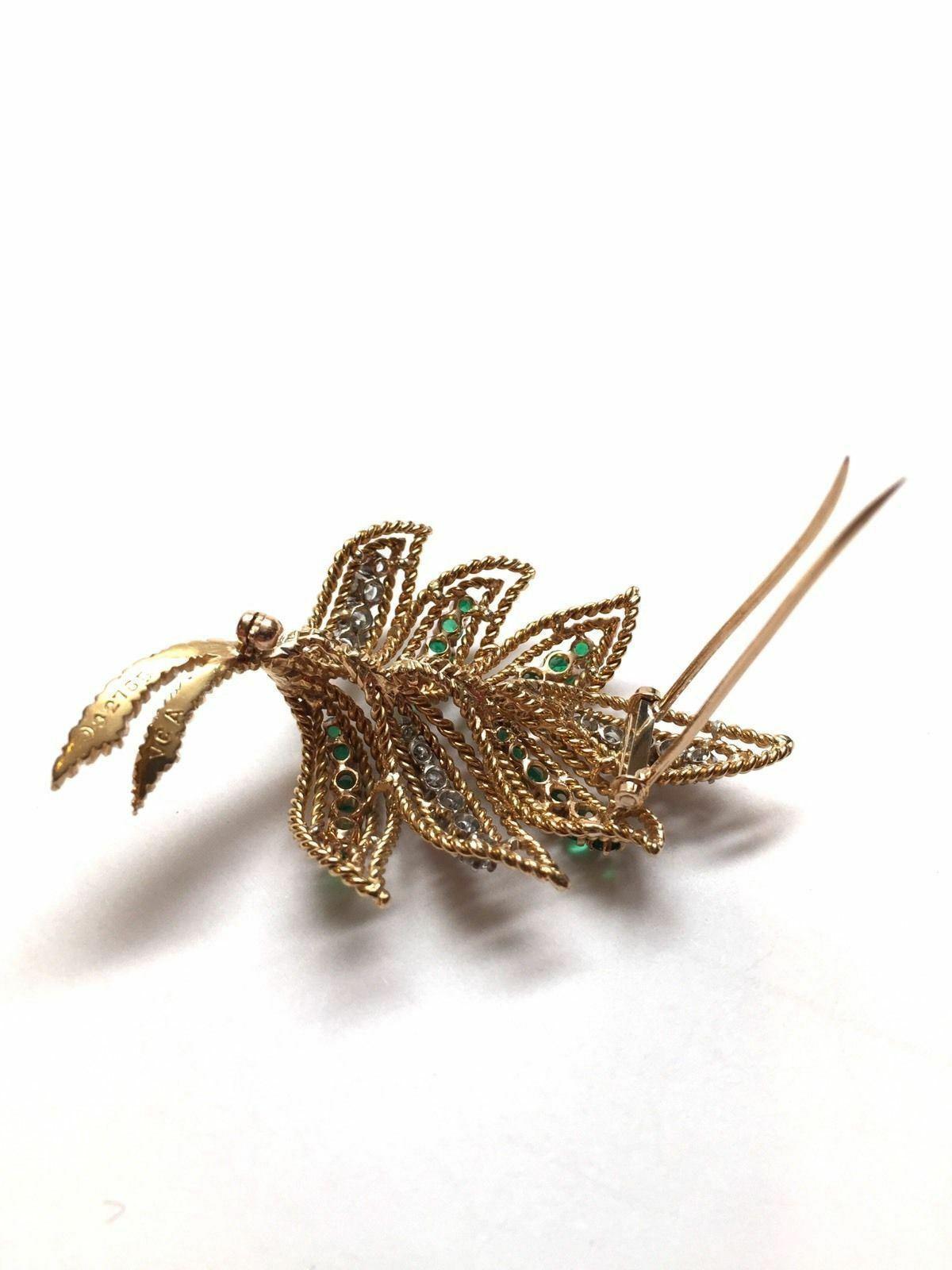 Van Cleef & Arpels 18 Karat Gold Diamond Emerald Leaf Brooch Pin, circa 1960s In Good Condition In Washington Depot, CT