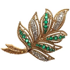 Van Cleef & Arpels 18 Karat Gold Diamond Emerald Leaf Brooch Pin, circa 1960s