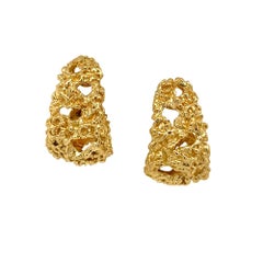 Signed Van Cleef & Arpels 18 Karat Yellow Gold Earrings