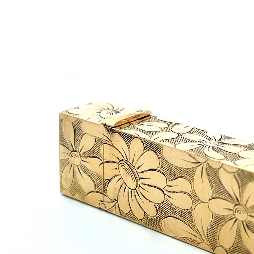 Van Cleef & Arpels 18K Yellow Gold Floral Engraved Vintage Cigarette Lighter For Sale 8